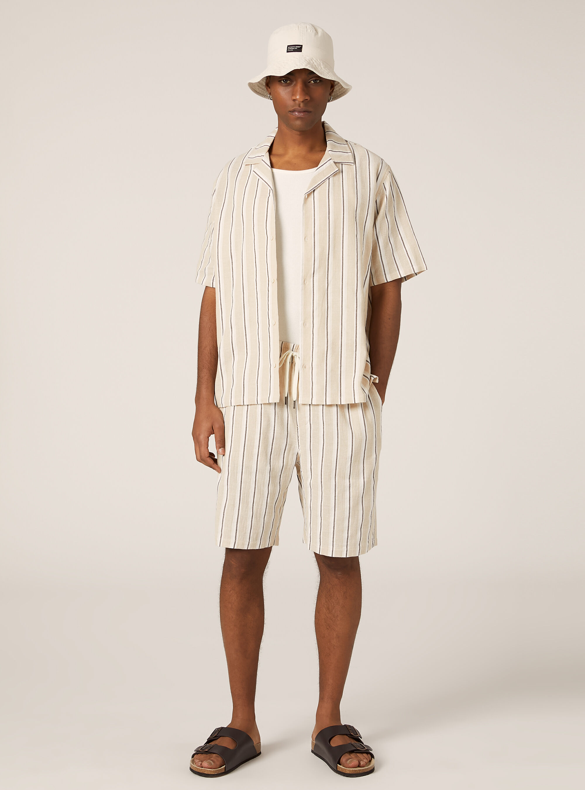 Short-sleeved striped linen shirt
