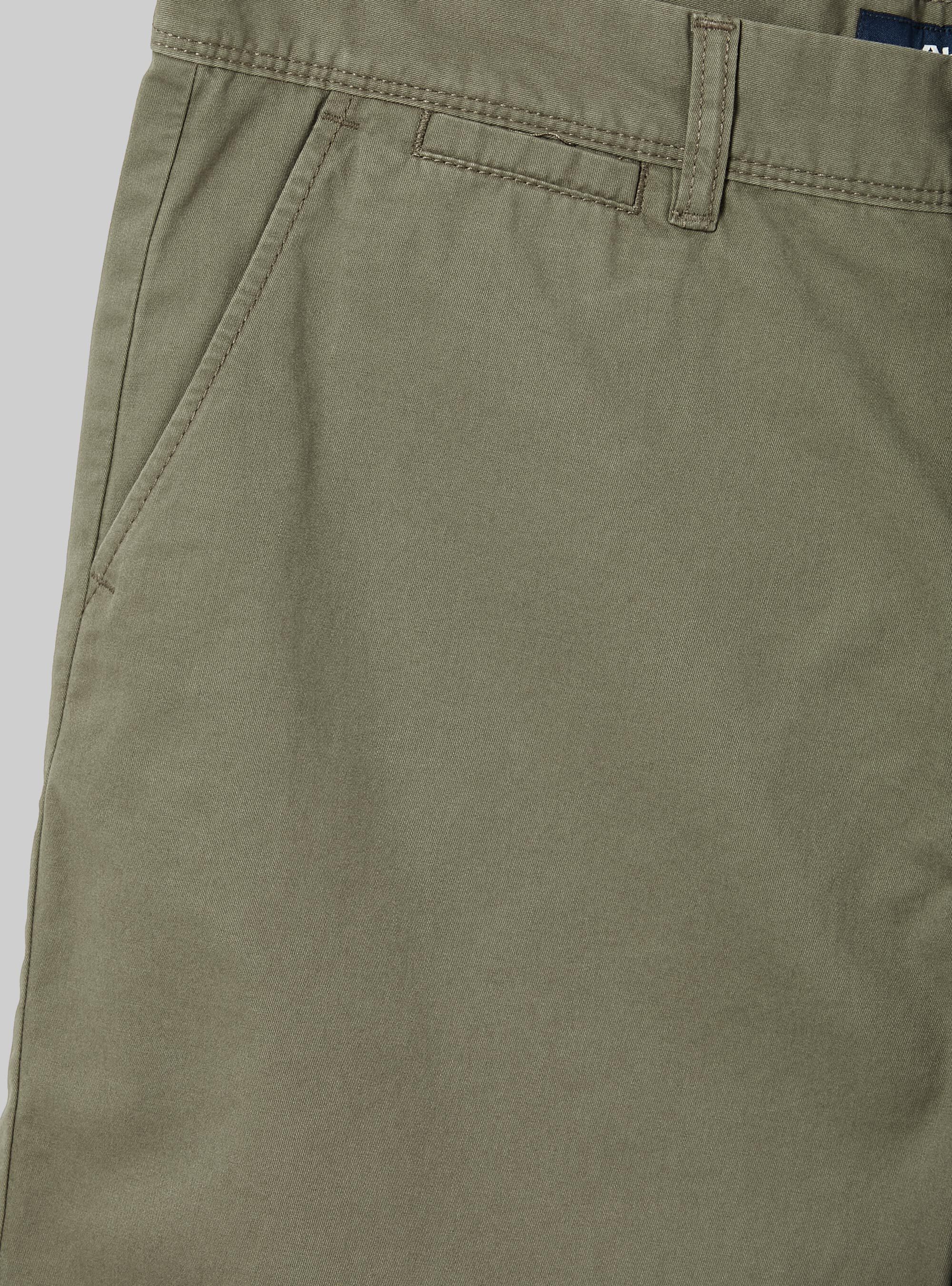 Plain Fit Twill Bermuda Shorts, KY2 KAKY MEDIUM