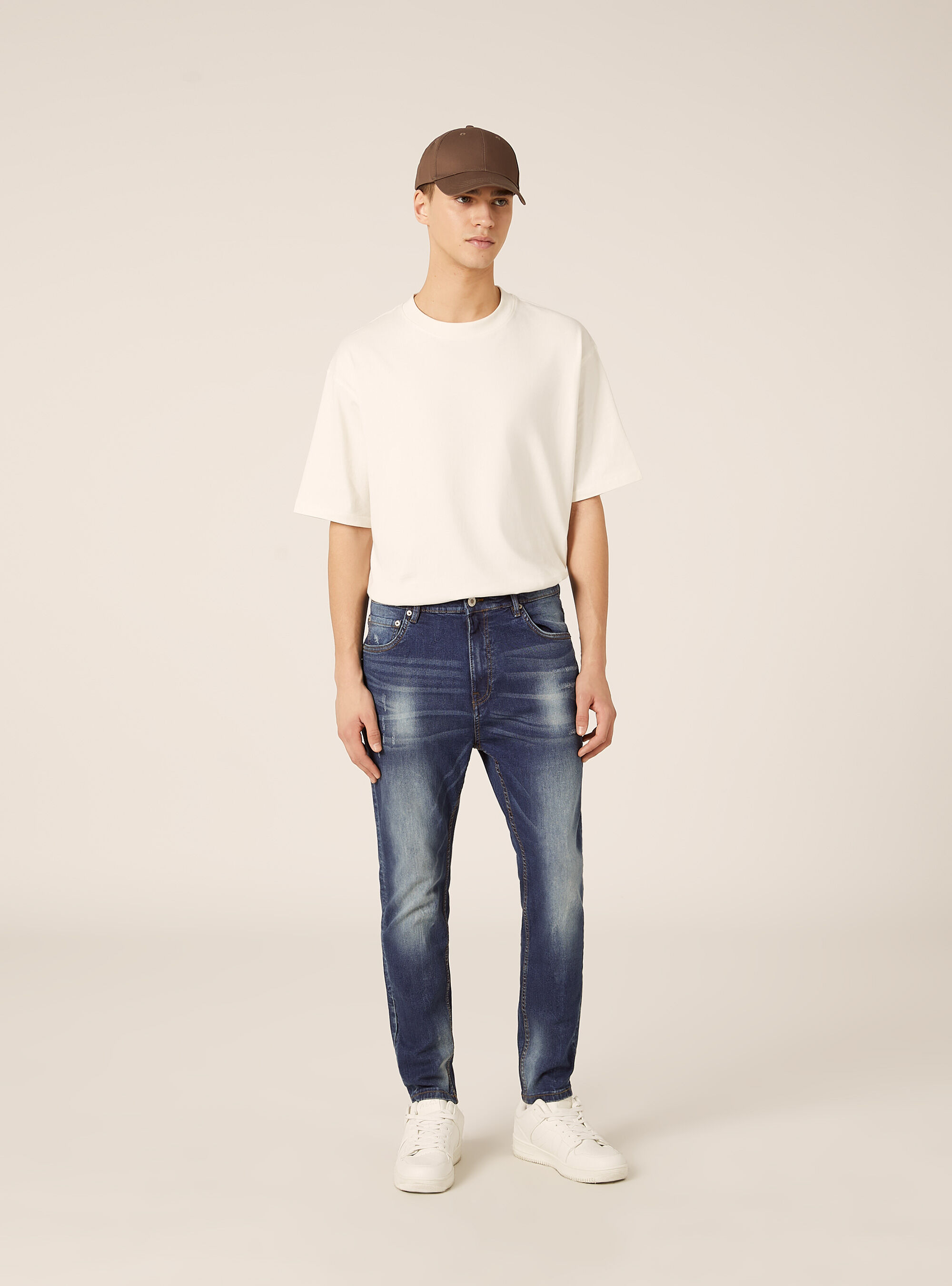 Stretch denim carrot fit jeans, D002 MEDIUM DARK BLUE