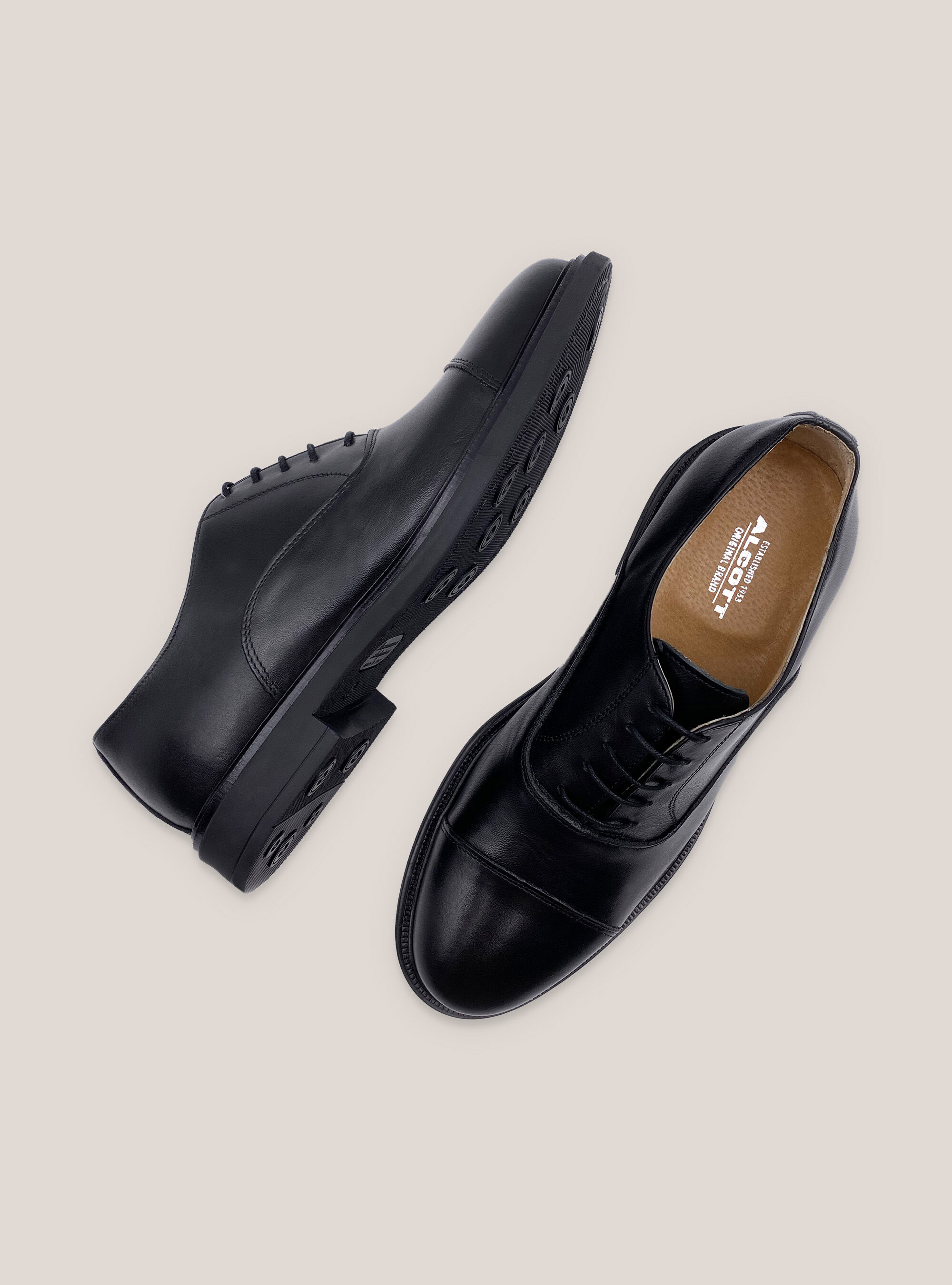 Scarpe stringate in vera pelle