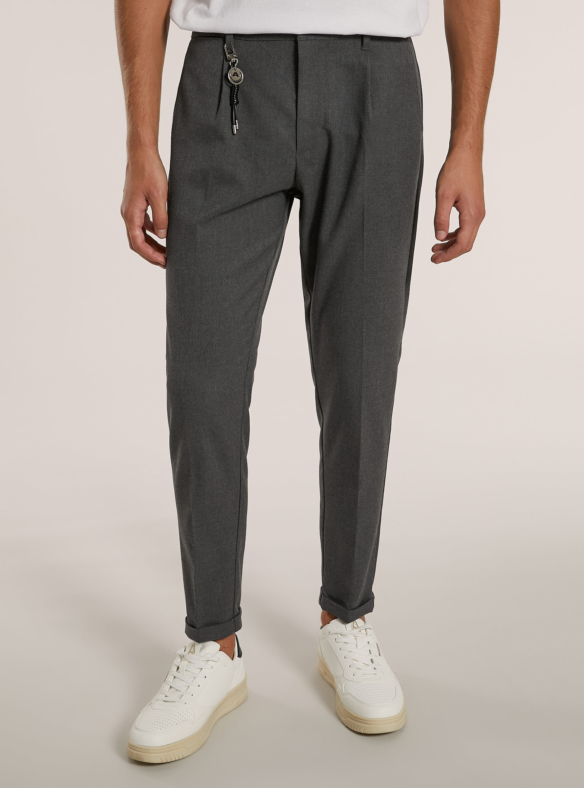 Pantaloni sneakers on sale