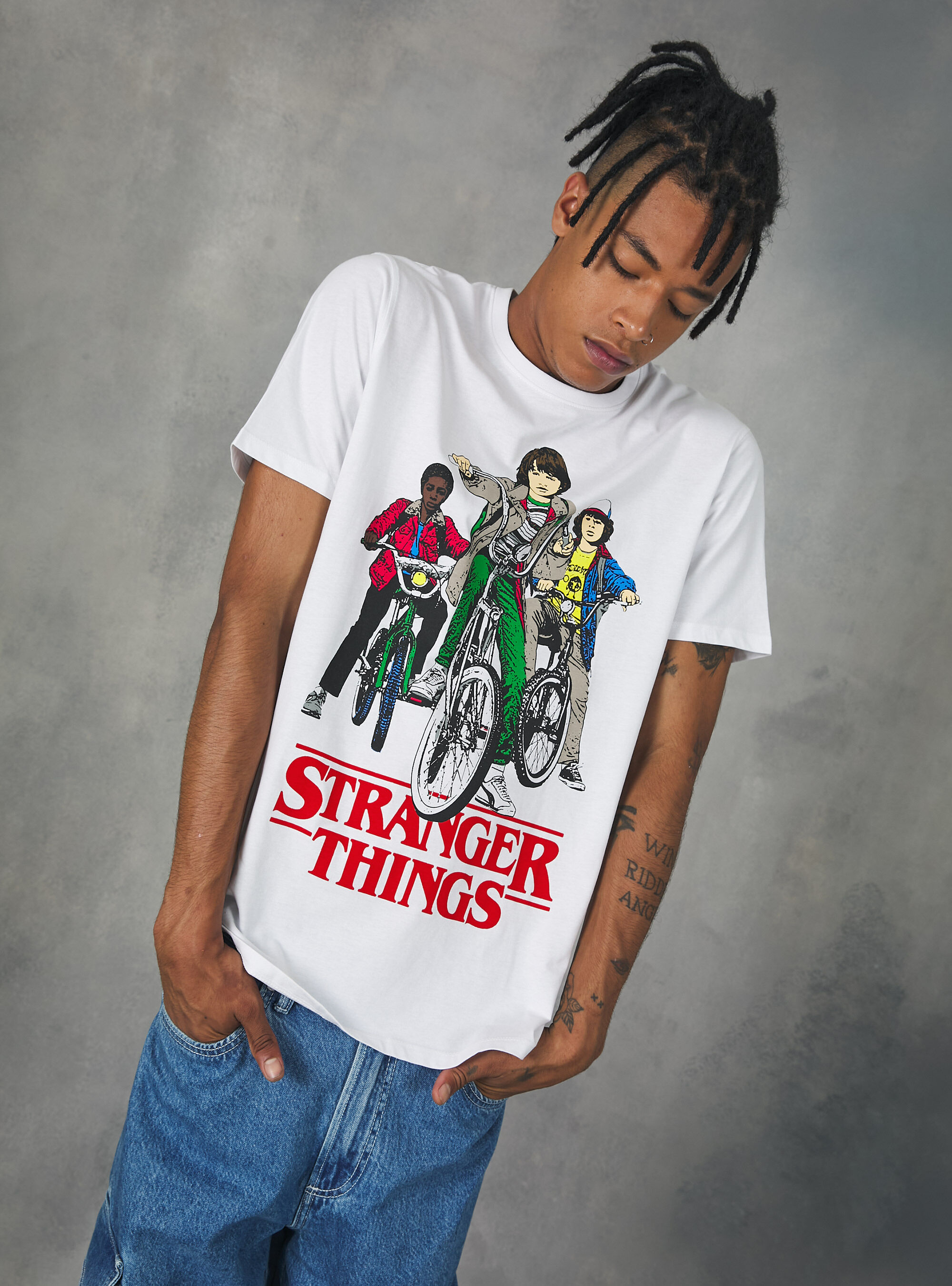 Magliette stranger things sales