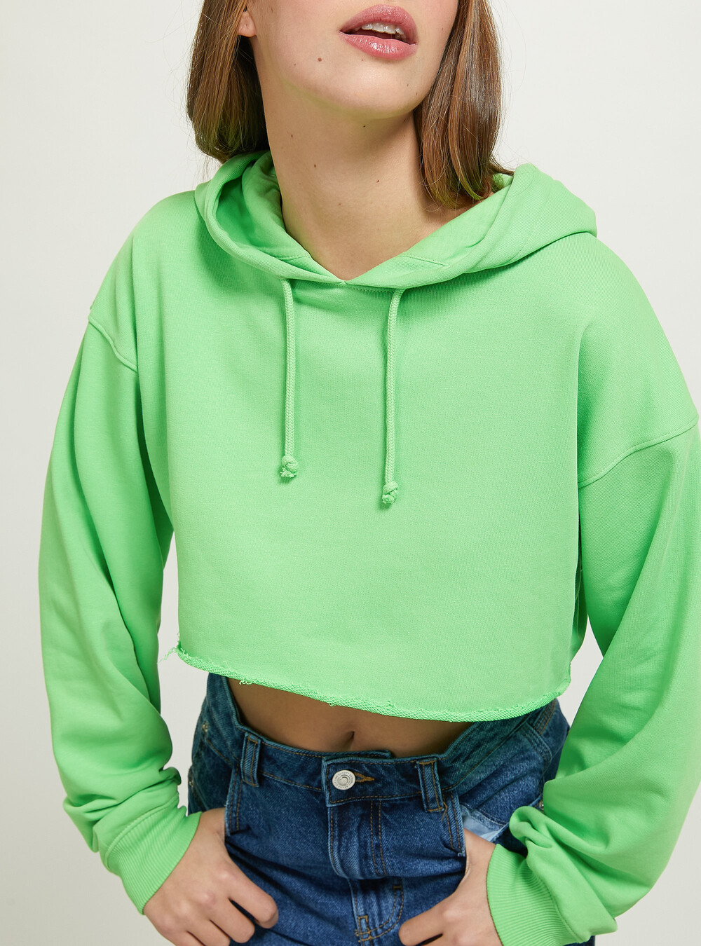 Felpa Crop Donna Con Cappuccio - Corta E Sexy In Poliestere E Viscosa - Foto 5