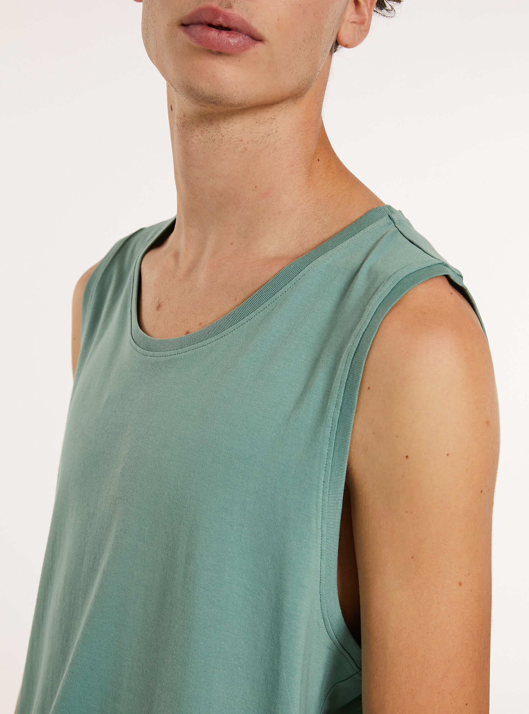 Solid-coloured comfort fit tank top, KY3 KAKY LIGHT