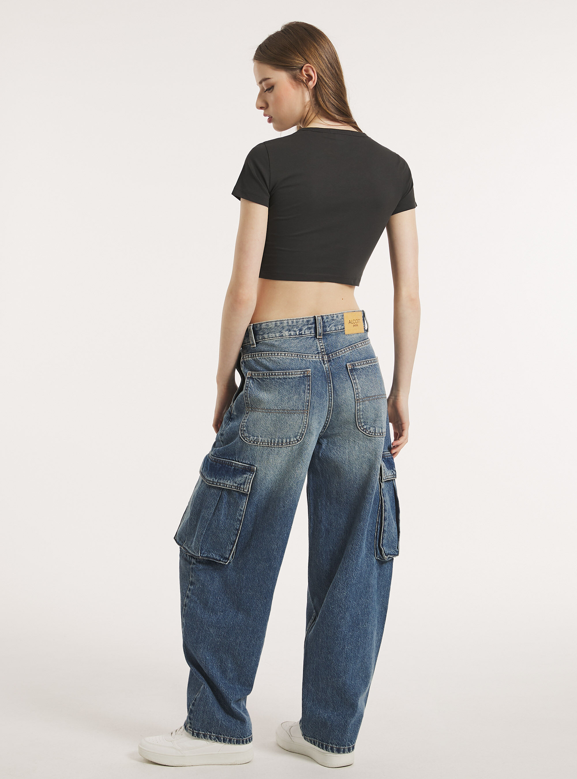 Nirvana / Alcott cropped T-shirt, BK3 BLACK CHARCOAL