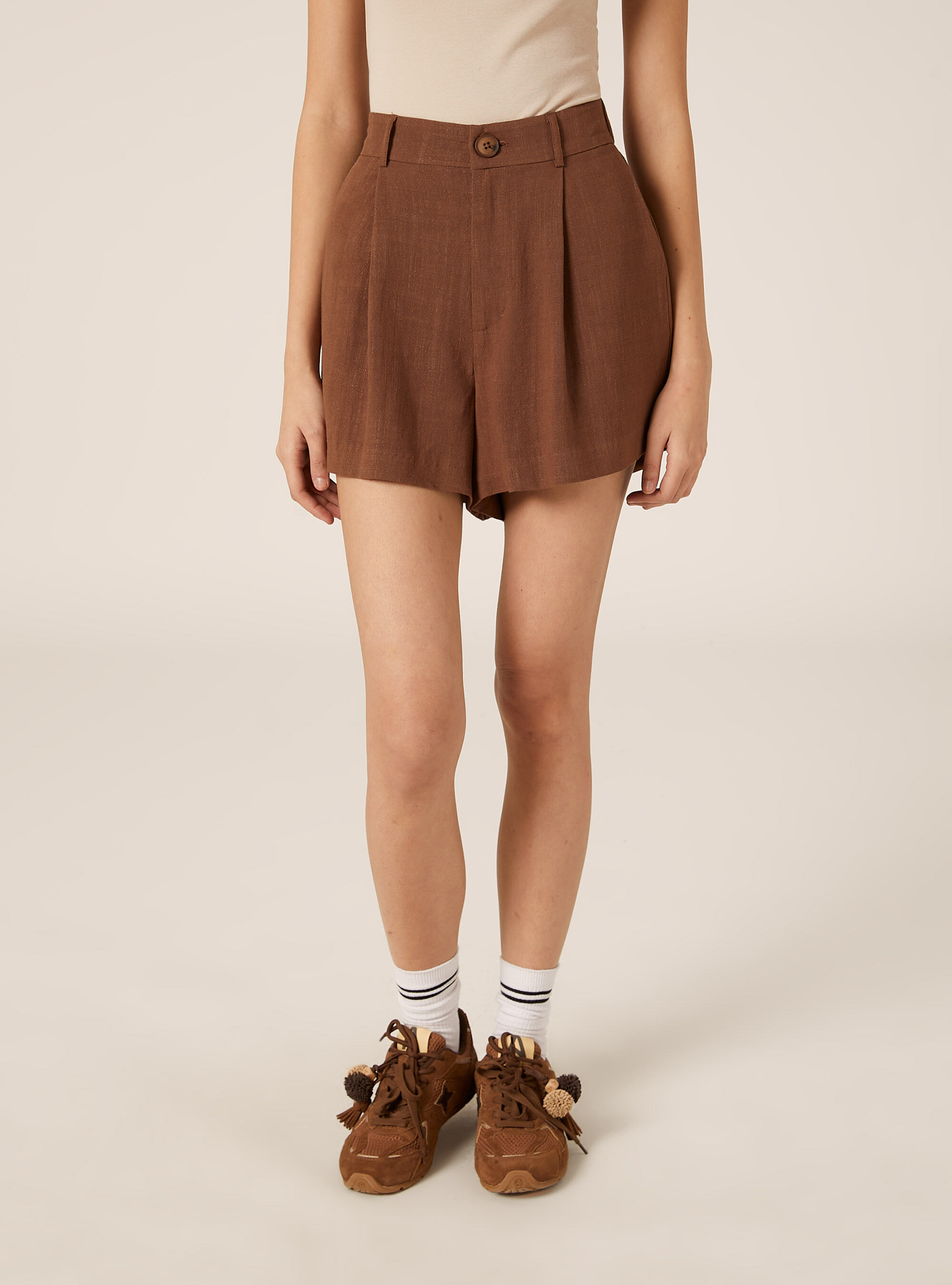 Shorts morbidi in misto lino