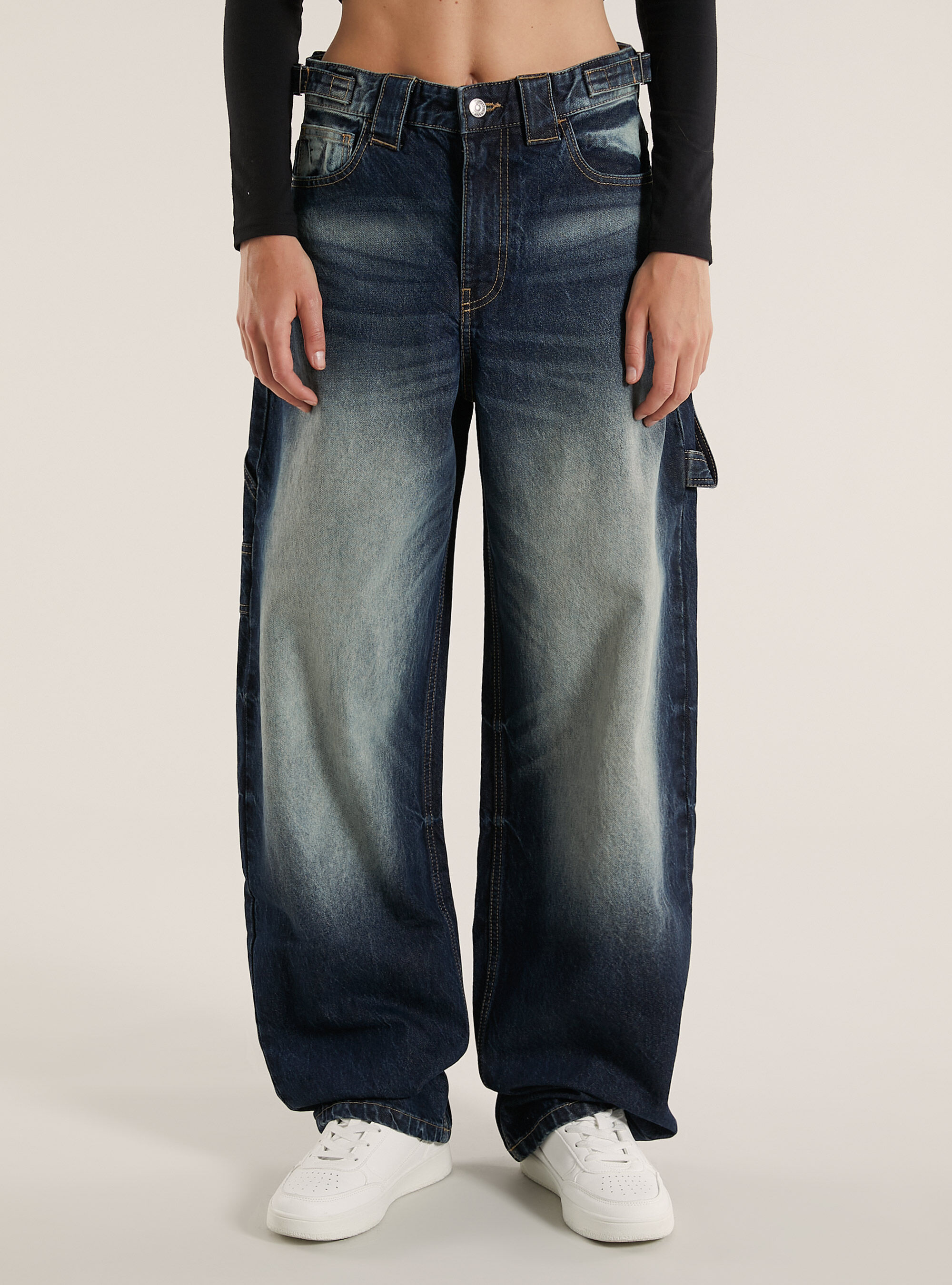 Carpenter balloon jeans with adjustable waist