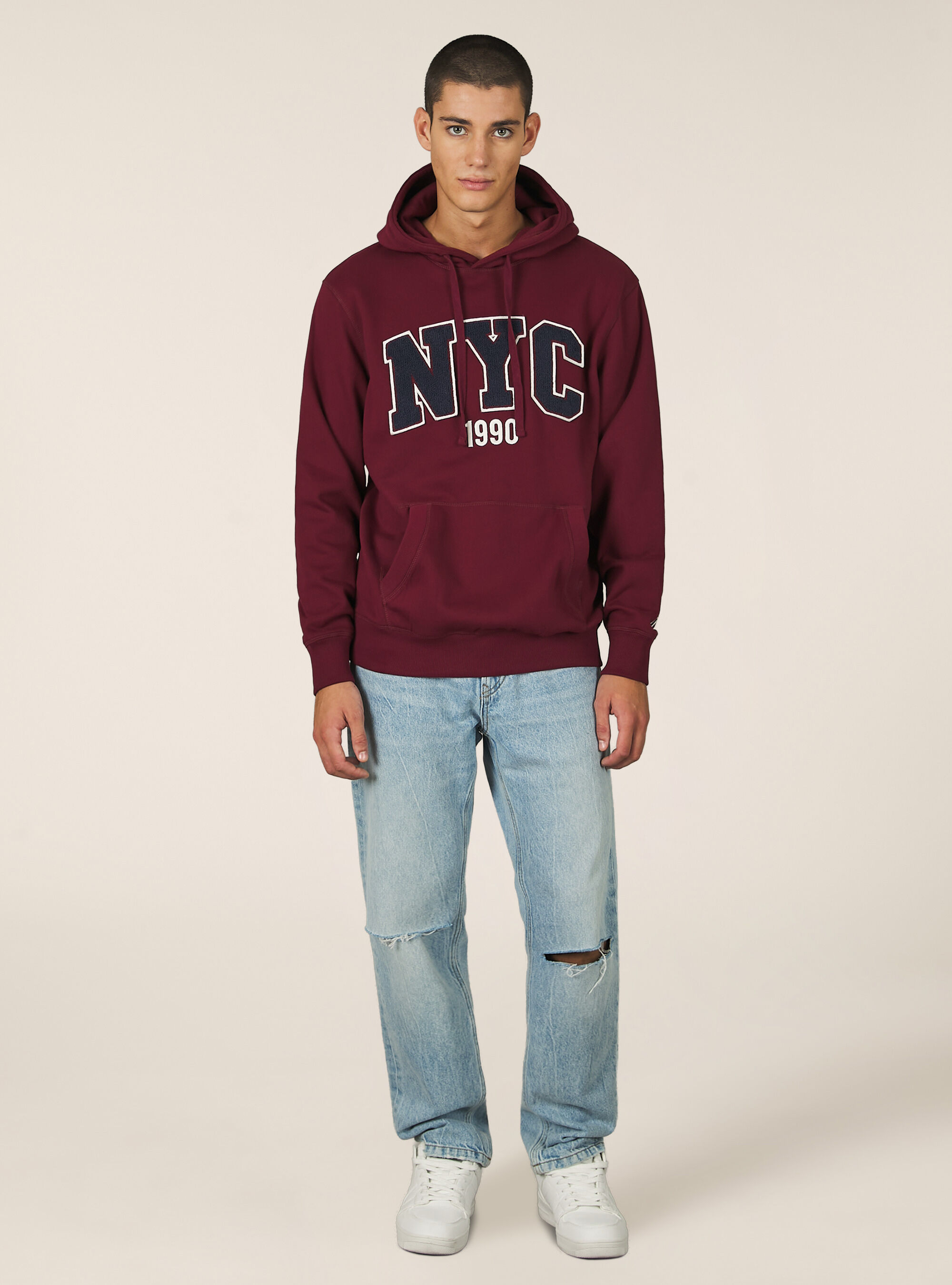 Hoodie with embroidered patch, BO1 BORDEAUX DARK