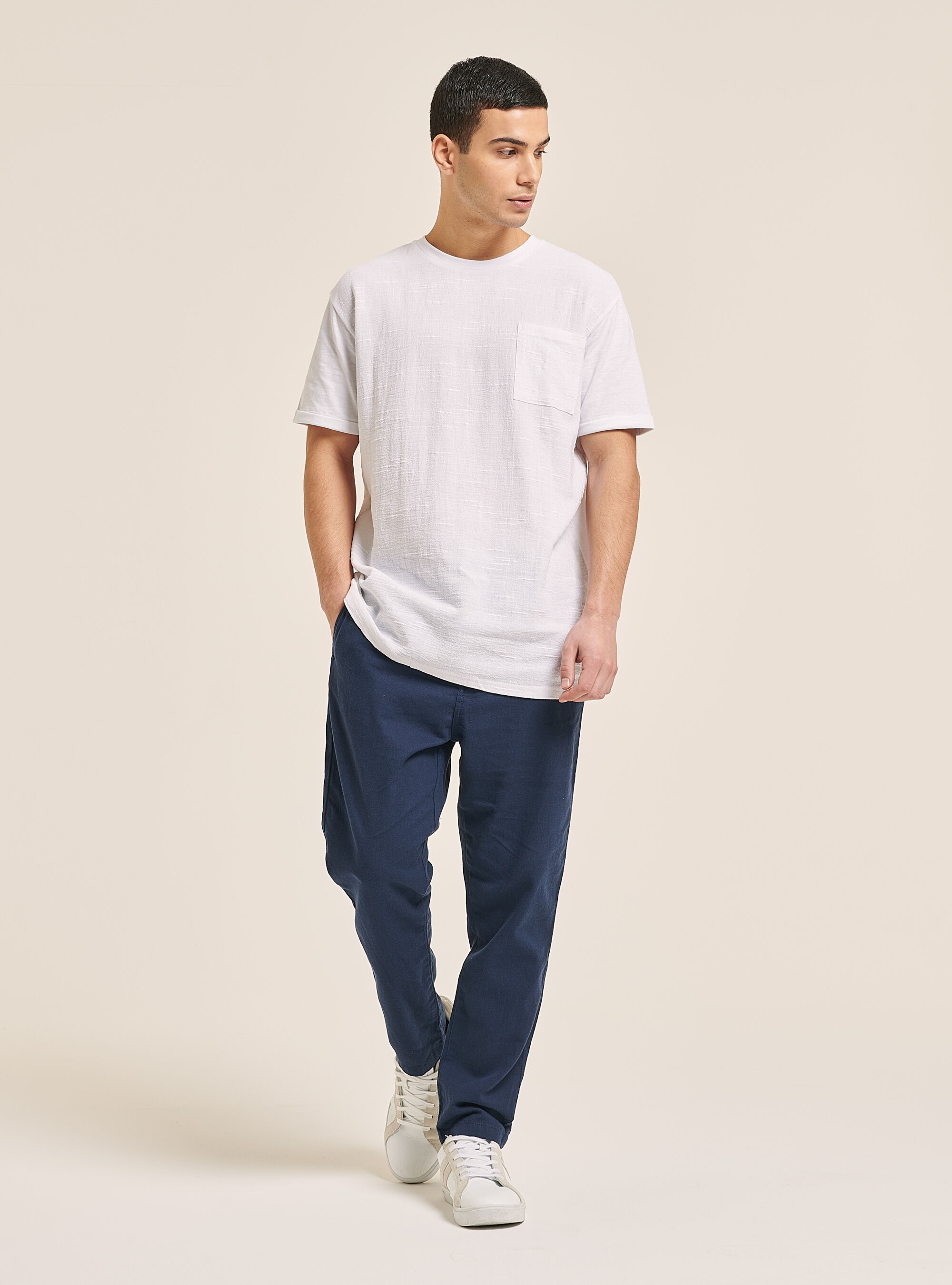 Maglietta in misto lino con taschino, BIANCO