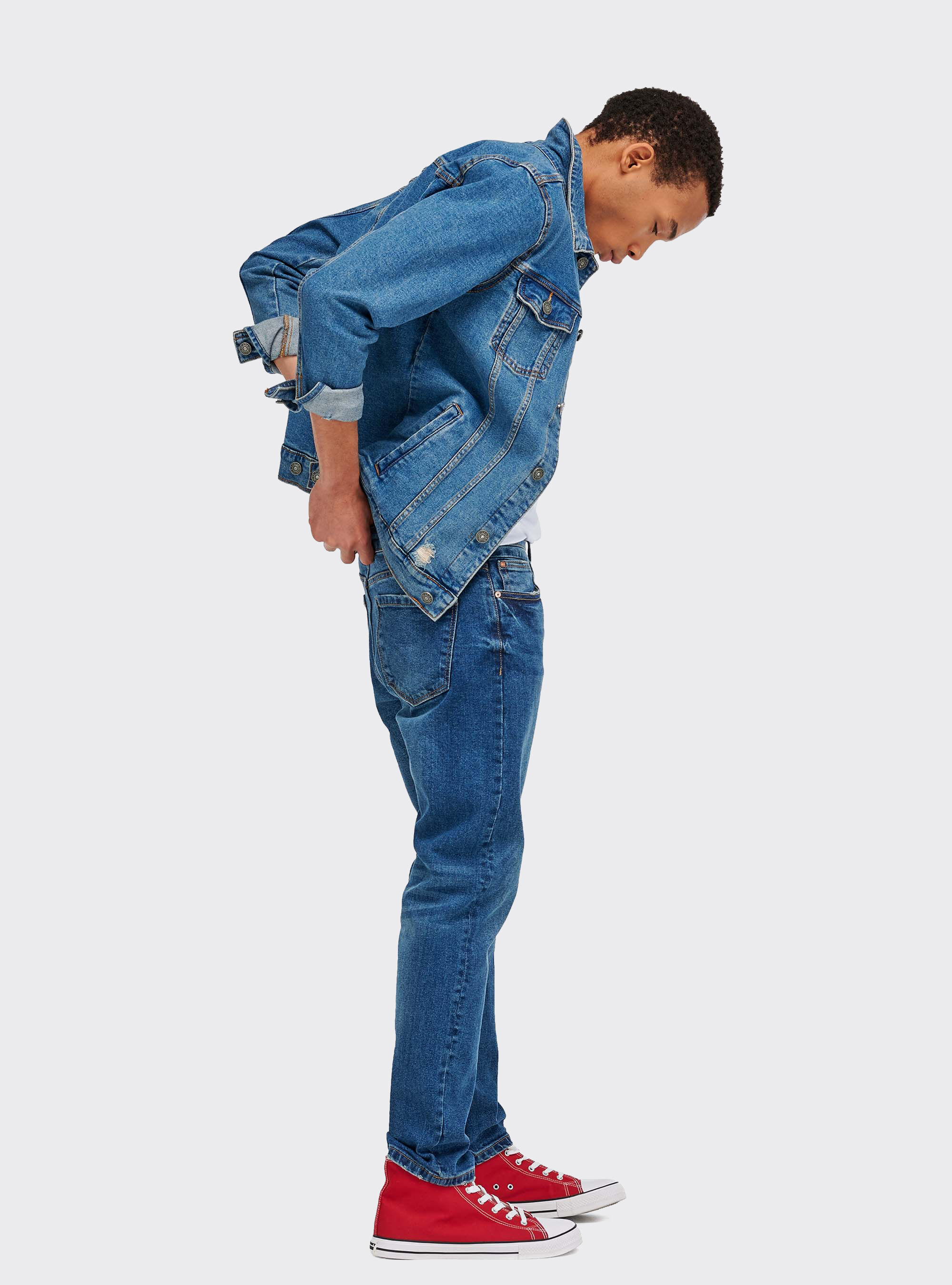 Veste en jean avec d&eacute;chirures, C284 AZZURRE
