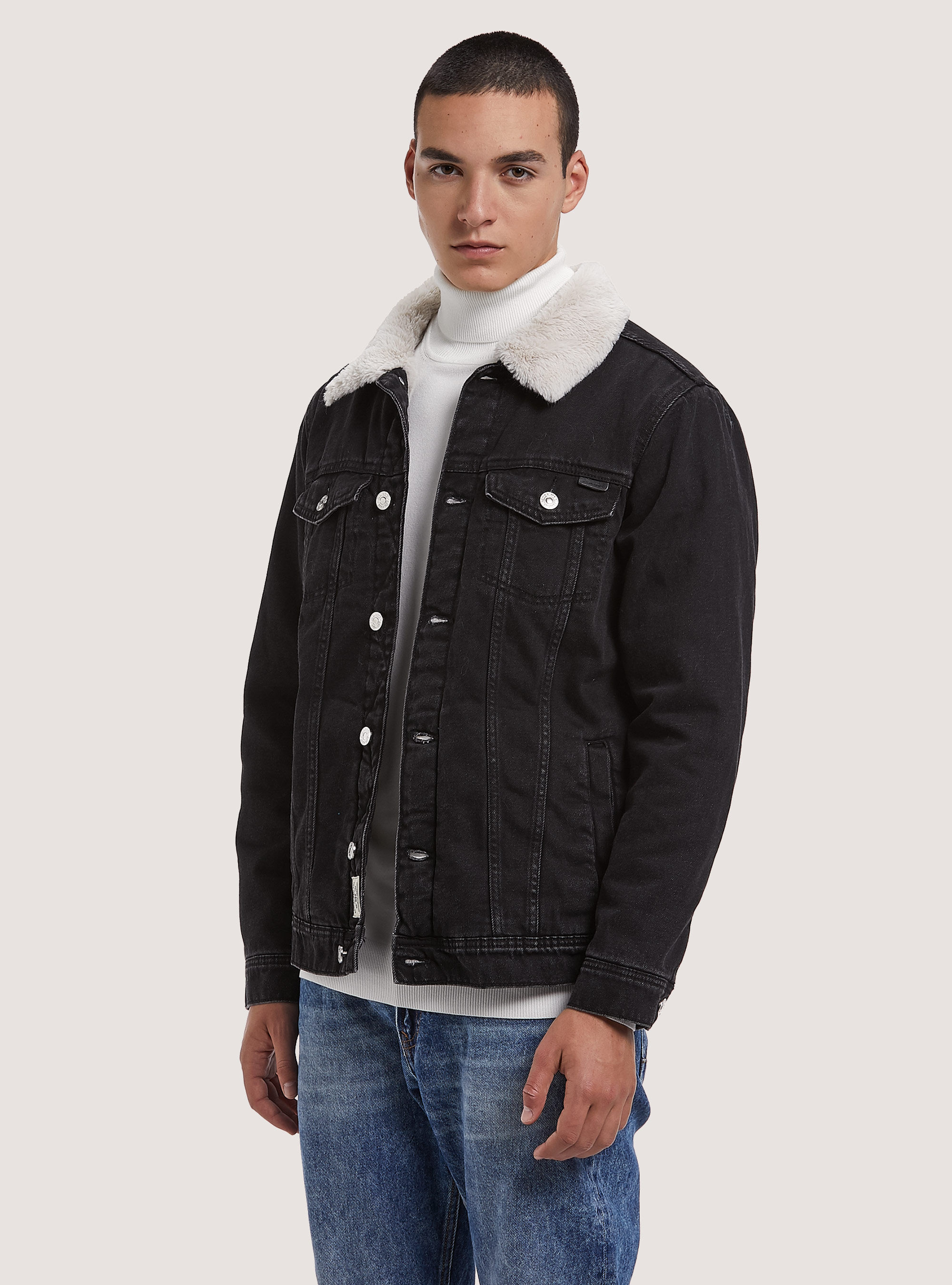 Denim jacket with fur