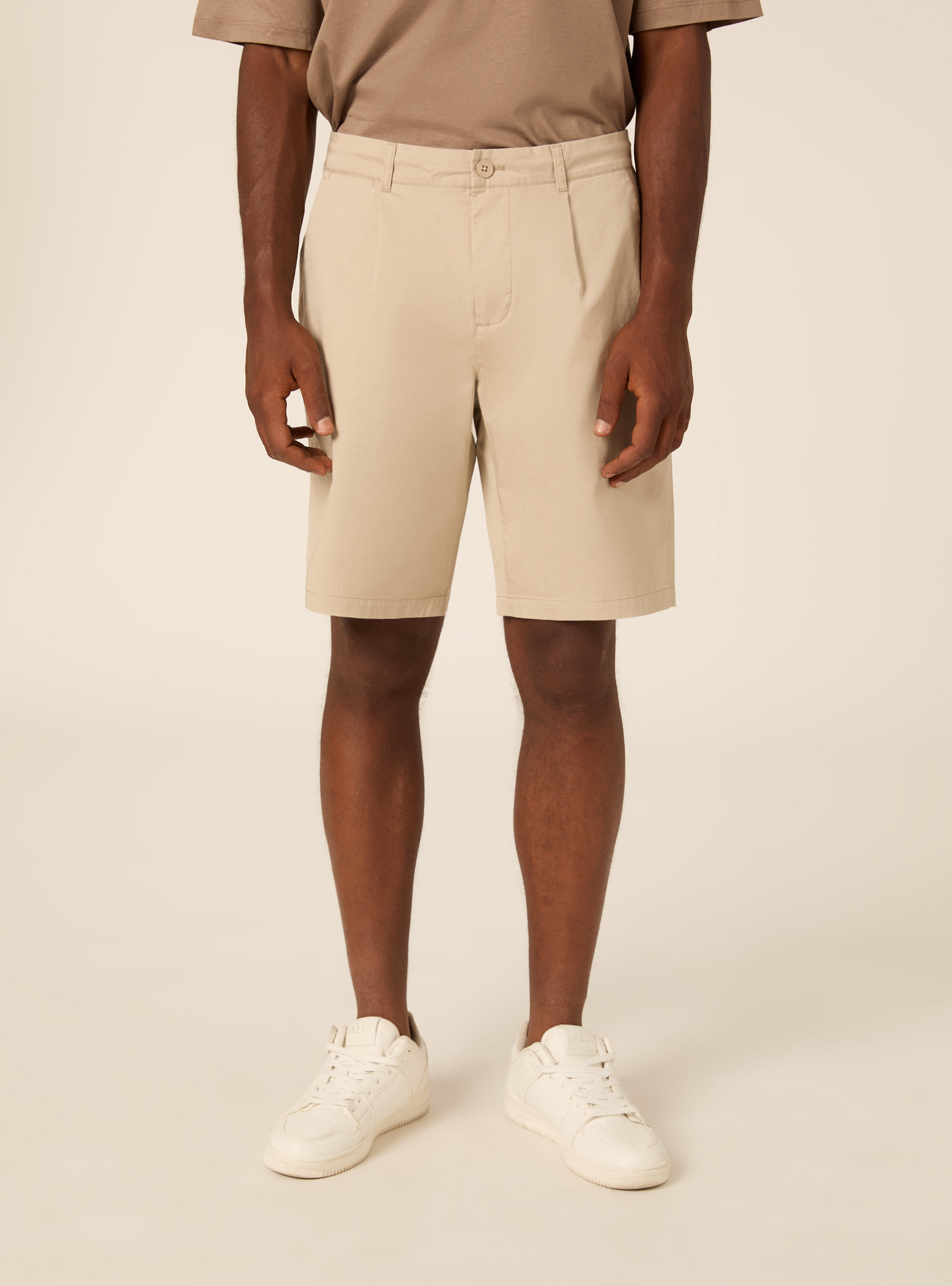 Bermuda Chino Coupe Regular Fit &agrave; Pinces, BG2 BEIGE MEDIUM