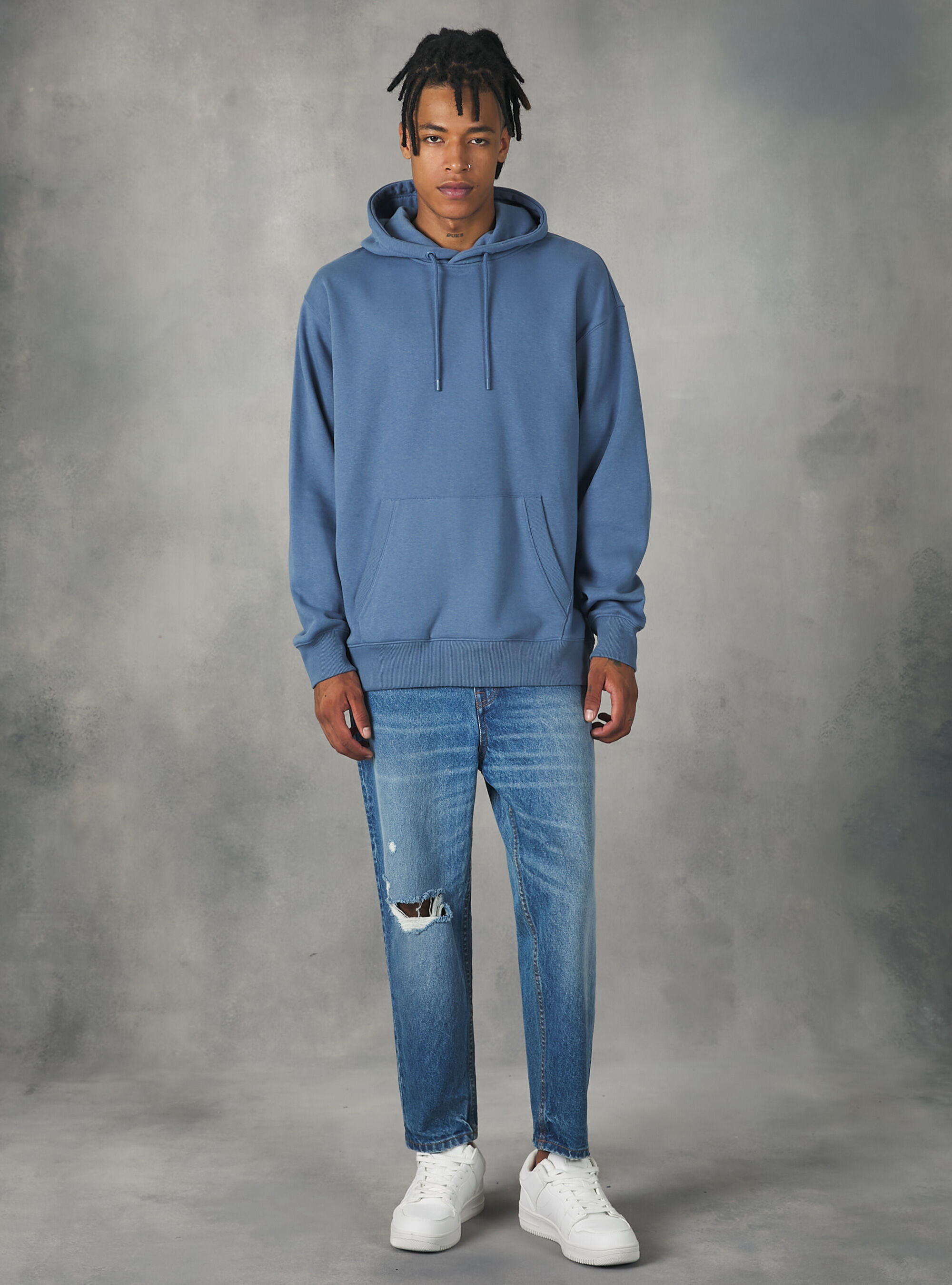 Sweatshirt with hood and pouch pocket, BL3 BLUE LIGHT