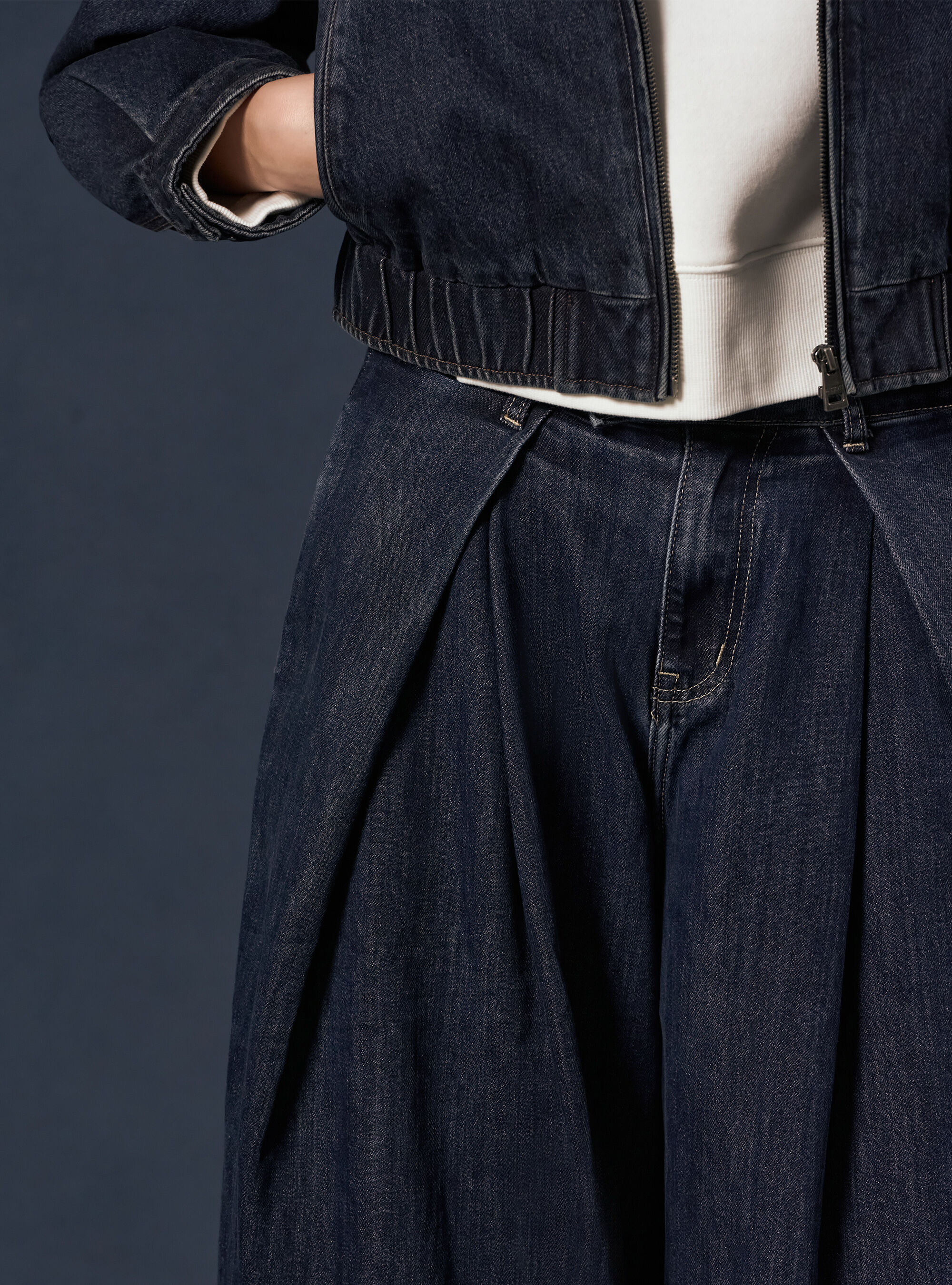 Wide leg palazzo jeans with front pleats, D002 MEDIUM DARK BLUE