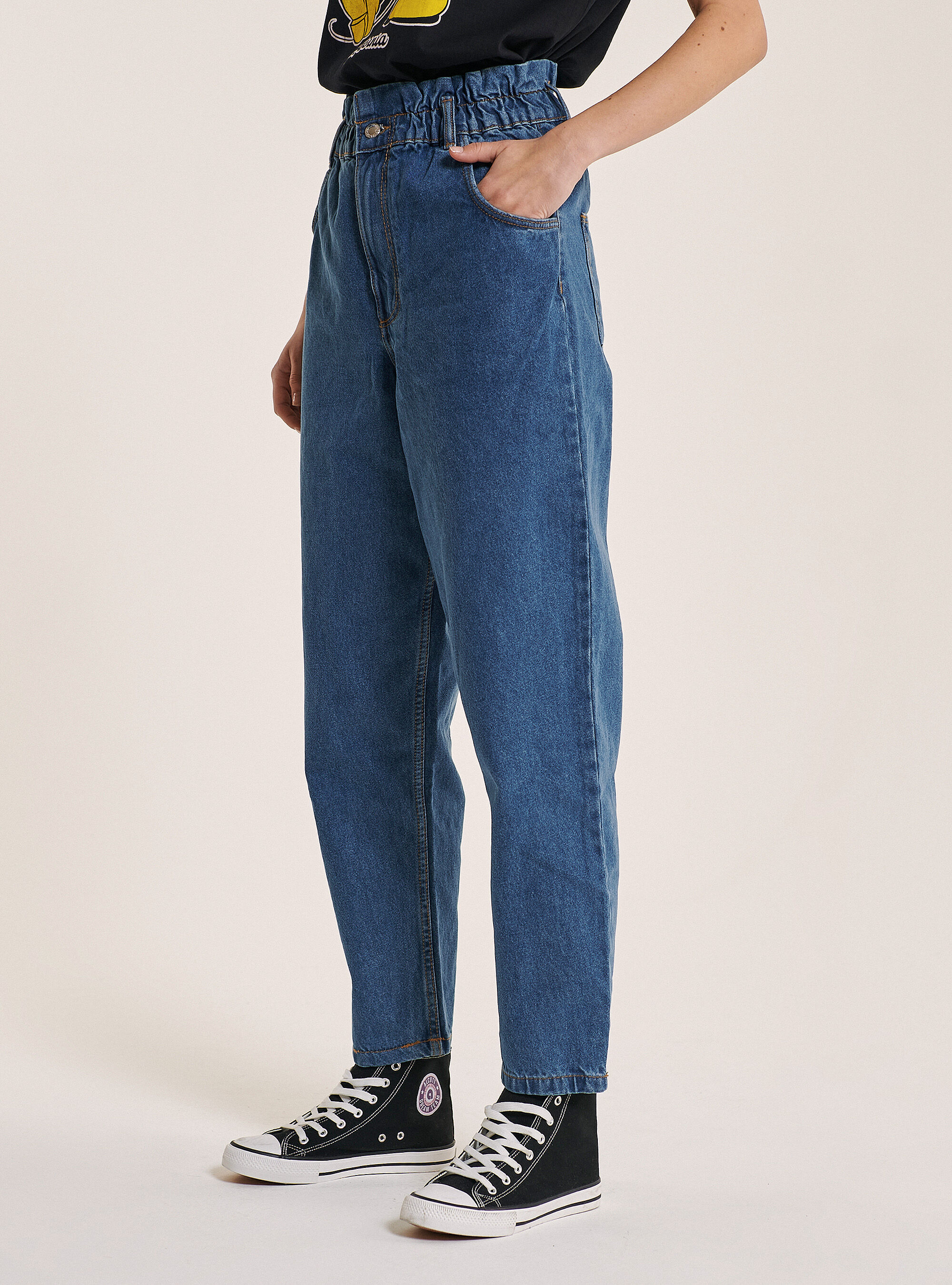 Jeans slouchy fit con elastico in vita in cotone organico