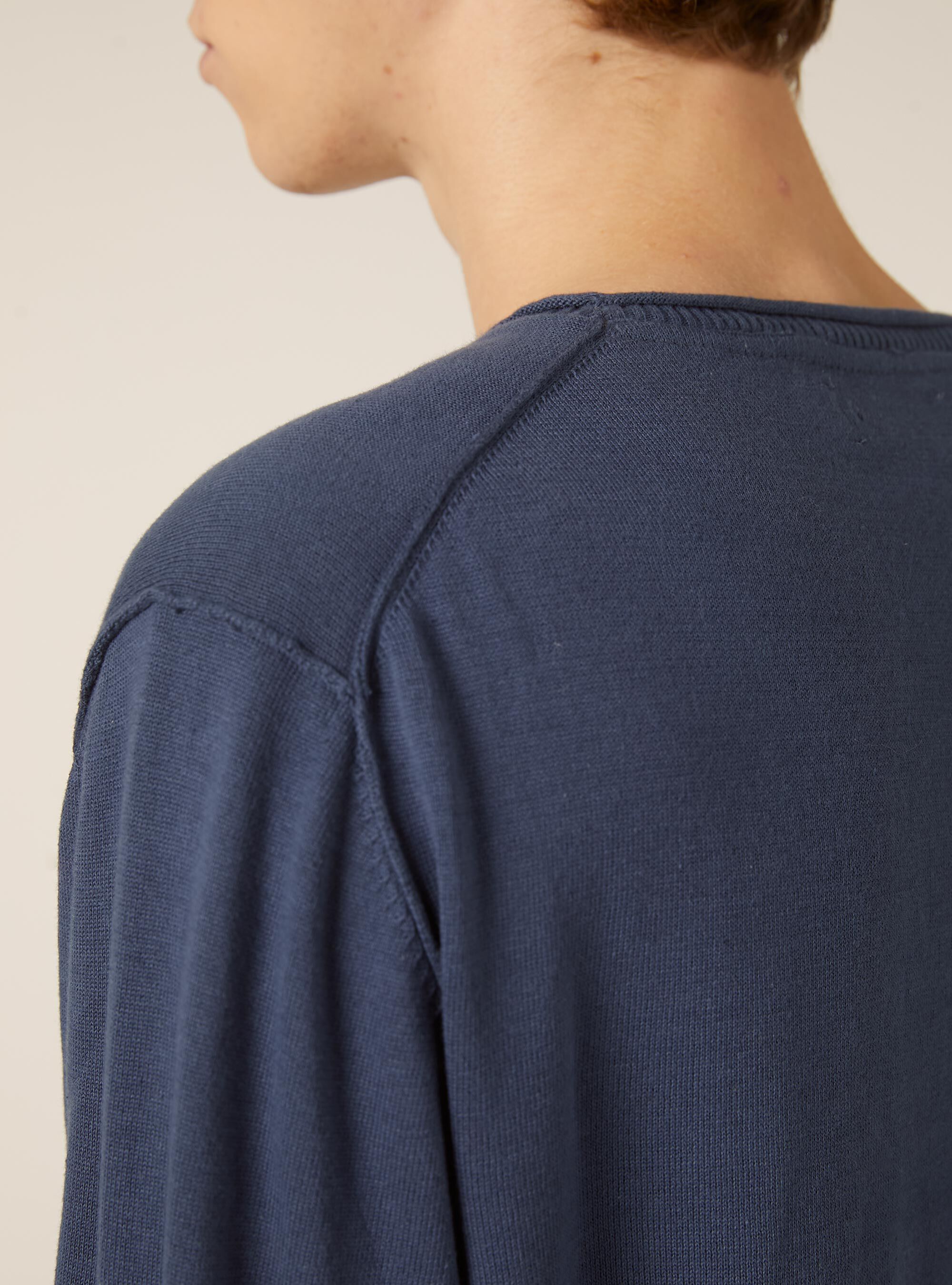 Raw cut pullover with roll neck, NA3 NAVY LIGHT