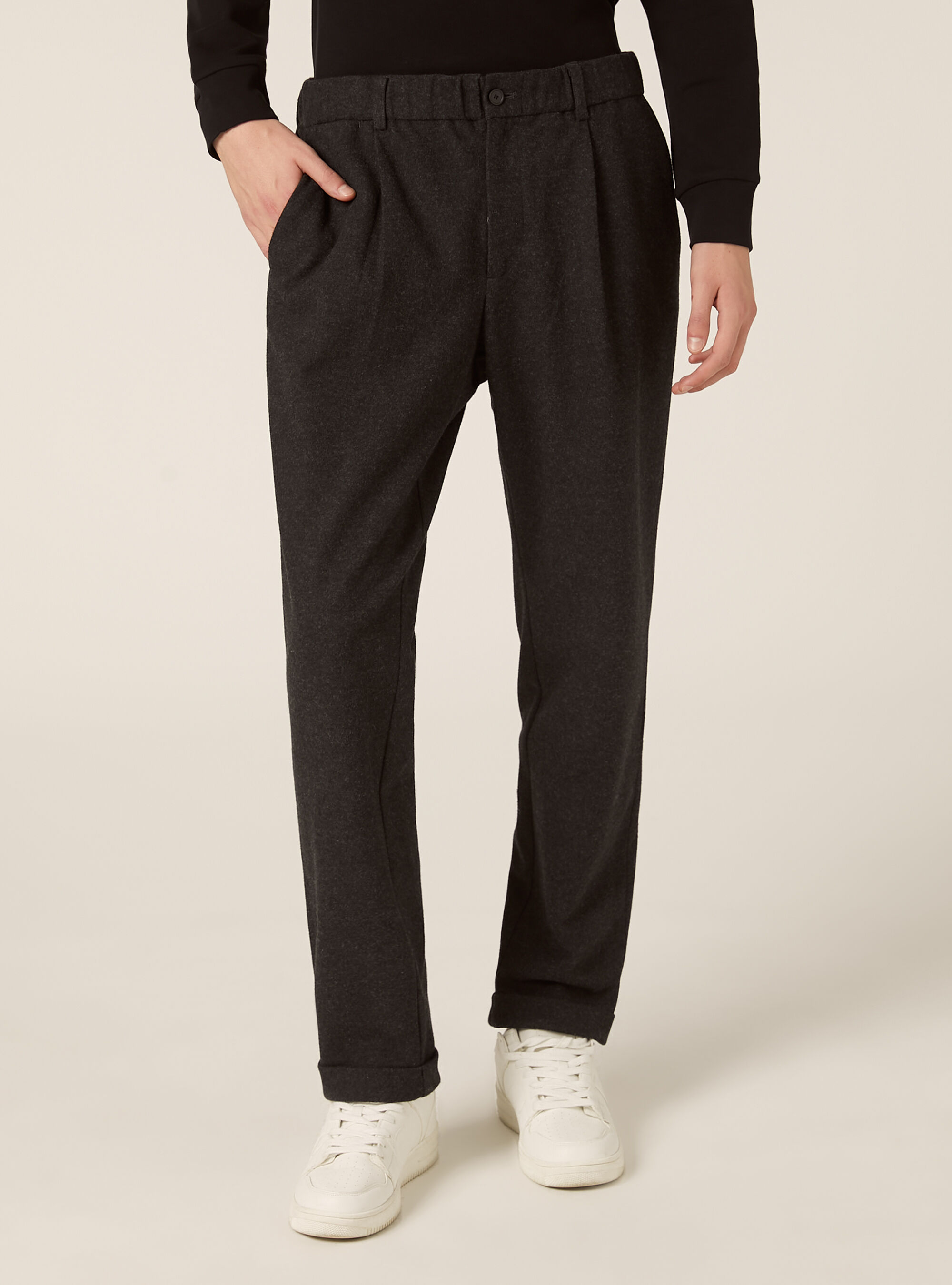 Pantalon &agrave; pinces effet flanelle, MGY1 GREY MEL DARK