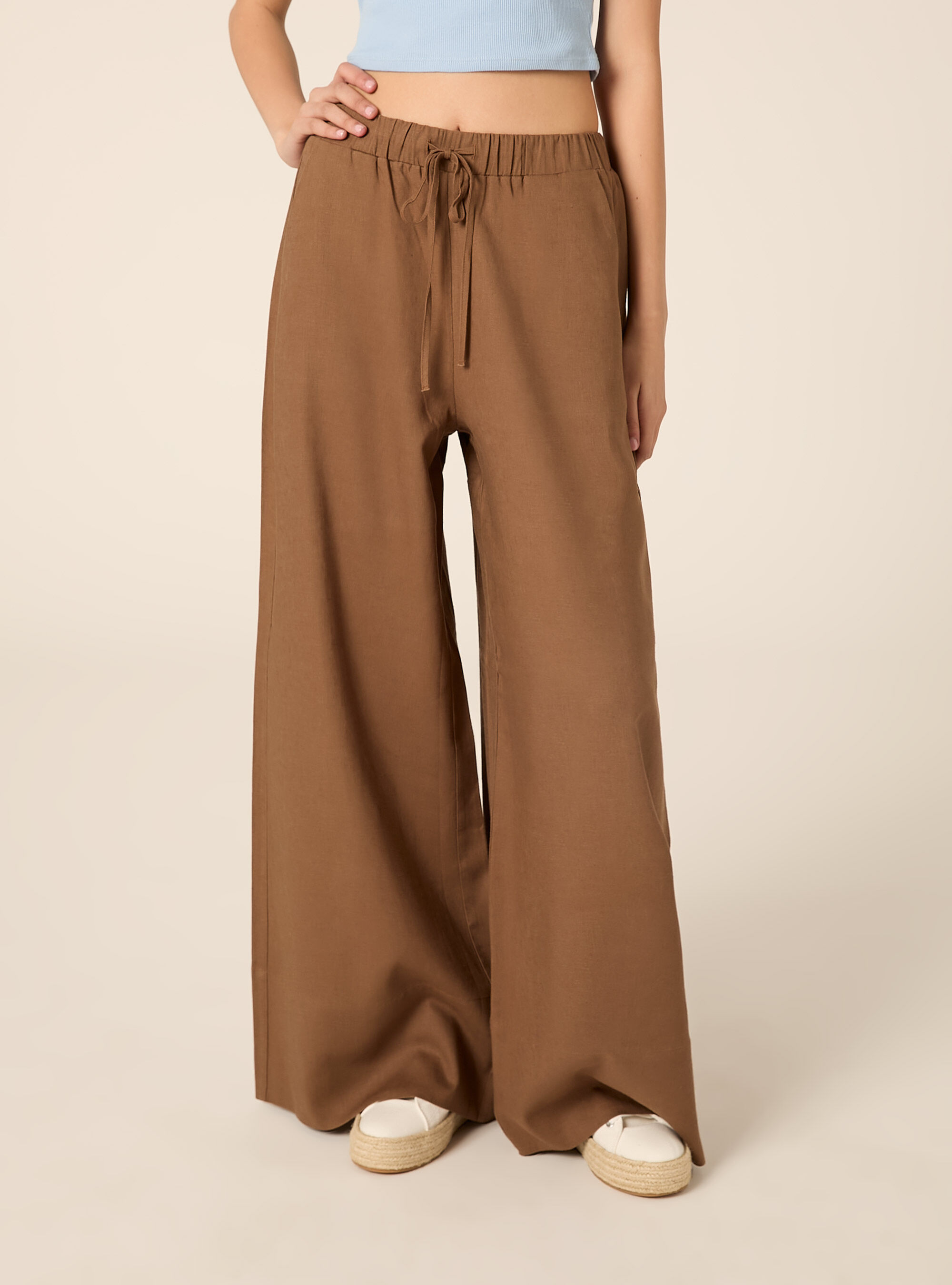 Pantaloni lunghi loose fit in misto lino, MARRONE MEDIO