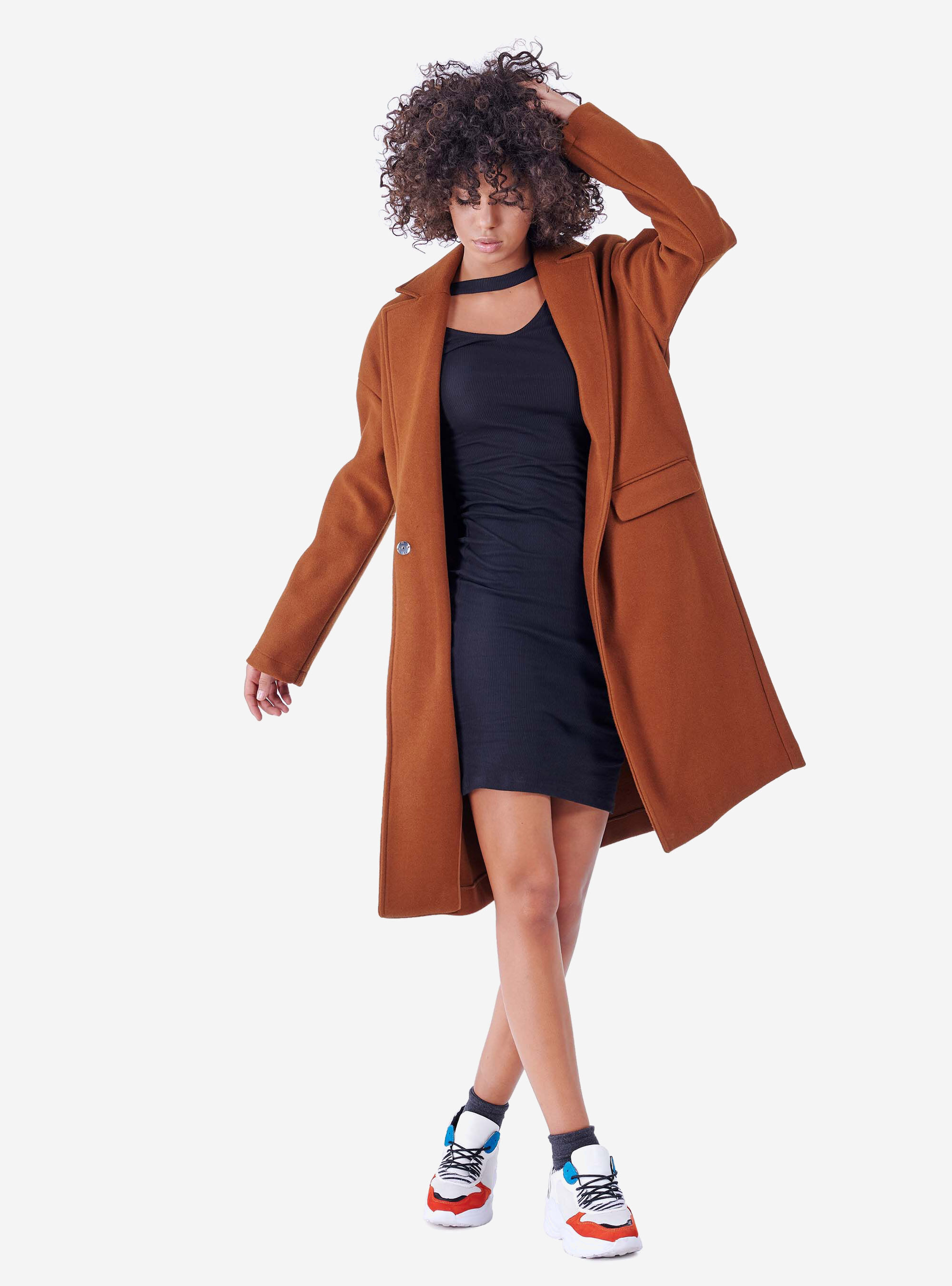 Robe mi-longue &agrave; d&eacute;collet&eacute; ouvert, C101 BLACK