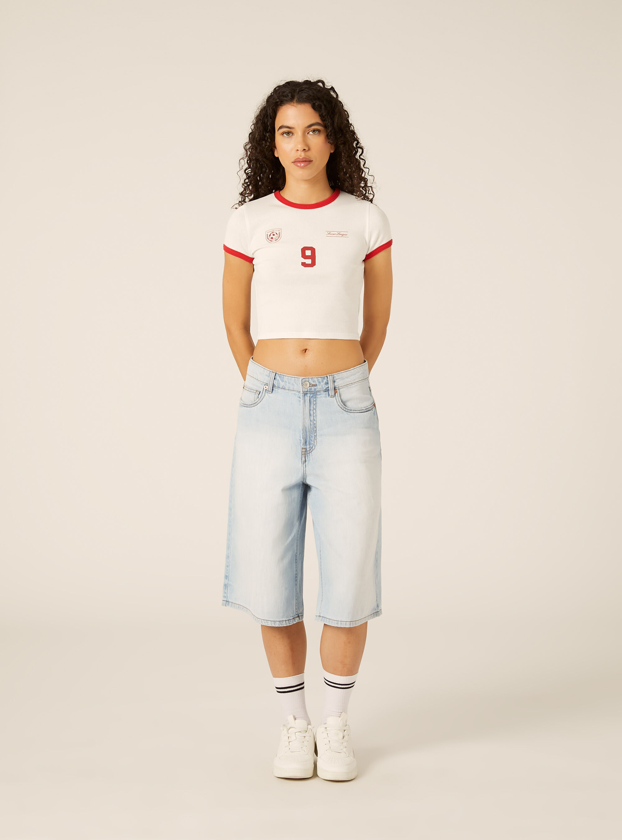 T-shirt crop con stampa calcio mondiali