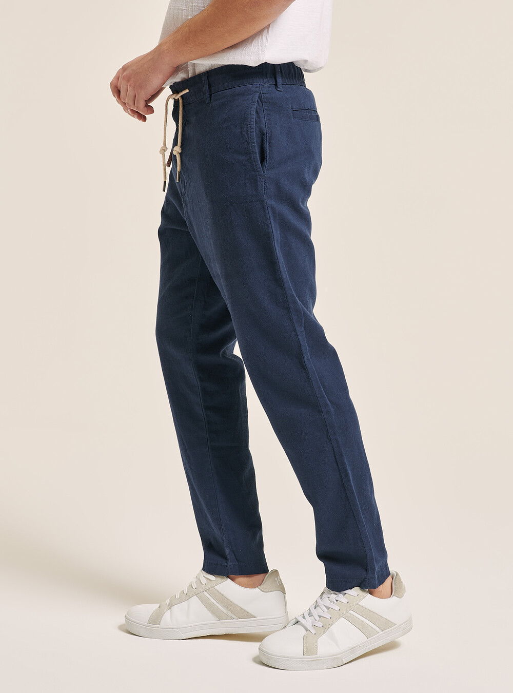 Pantaloni comodi in misto lino con vita alta dotata di laccetto - Blu Pantaloni comodi in misto lino con vita alta dotata di laccetto - Blu