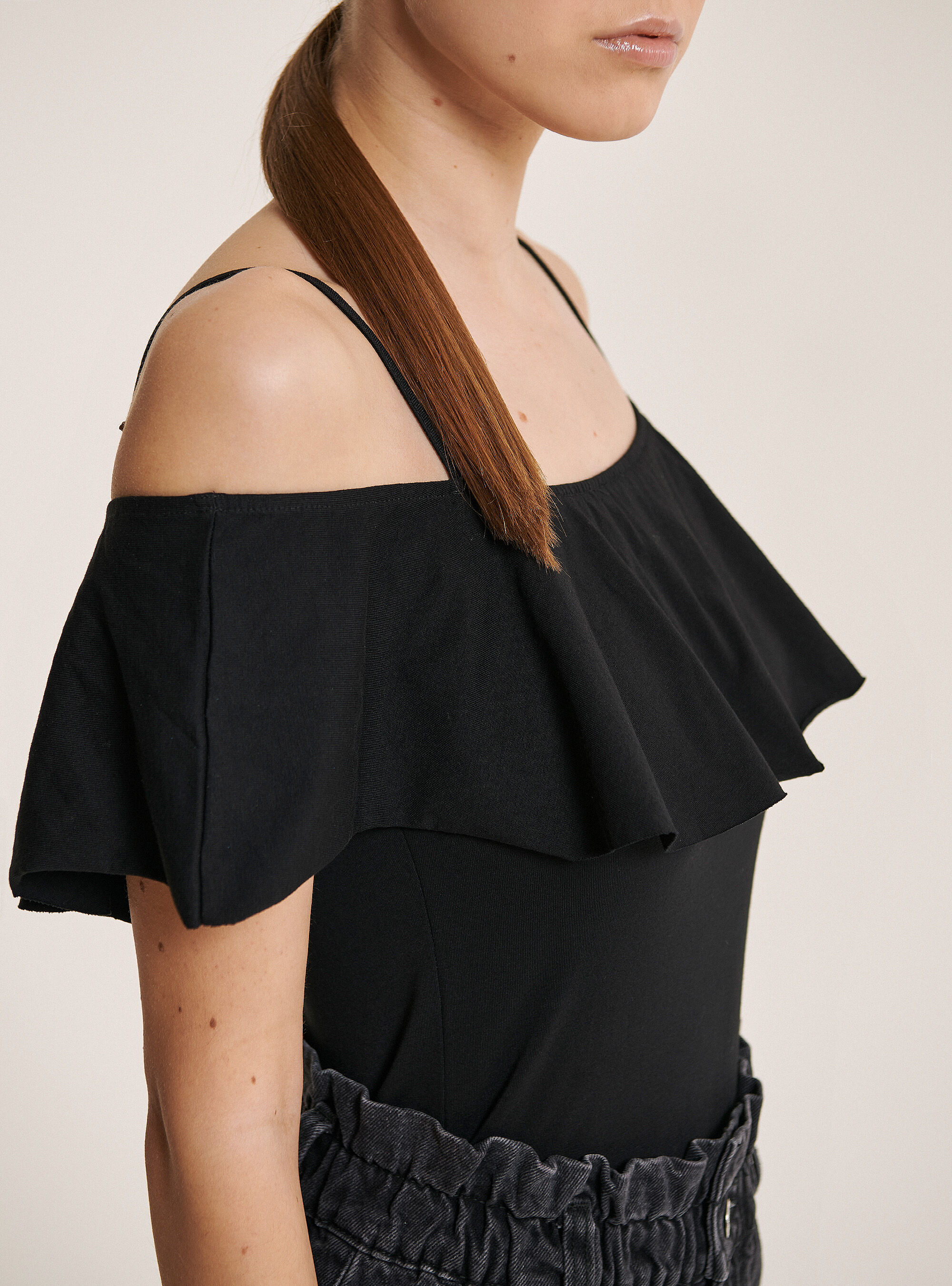 Body de algod&oacute;n con volantes, NEGRO