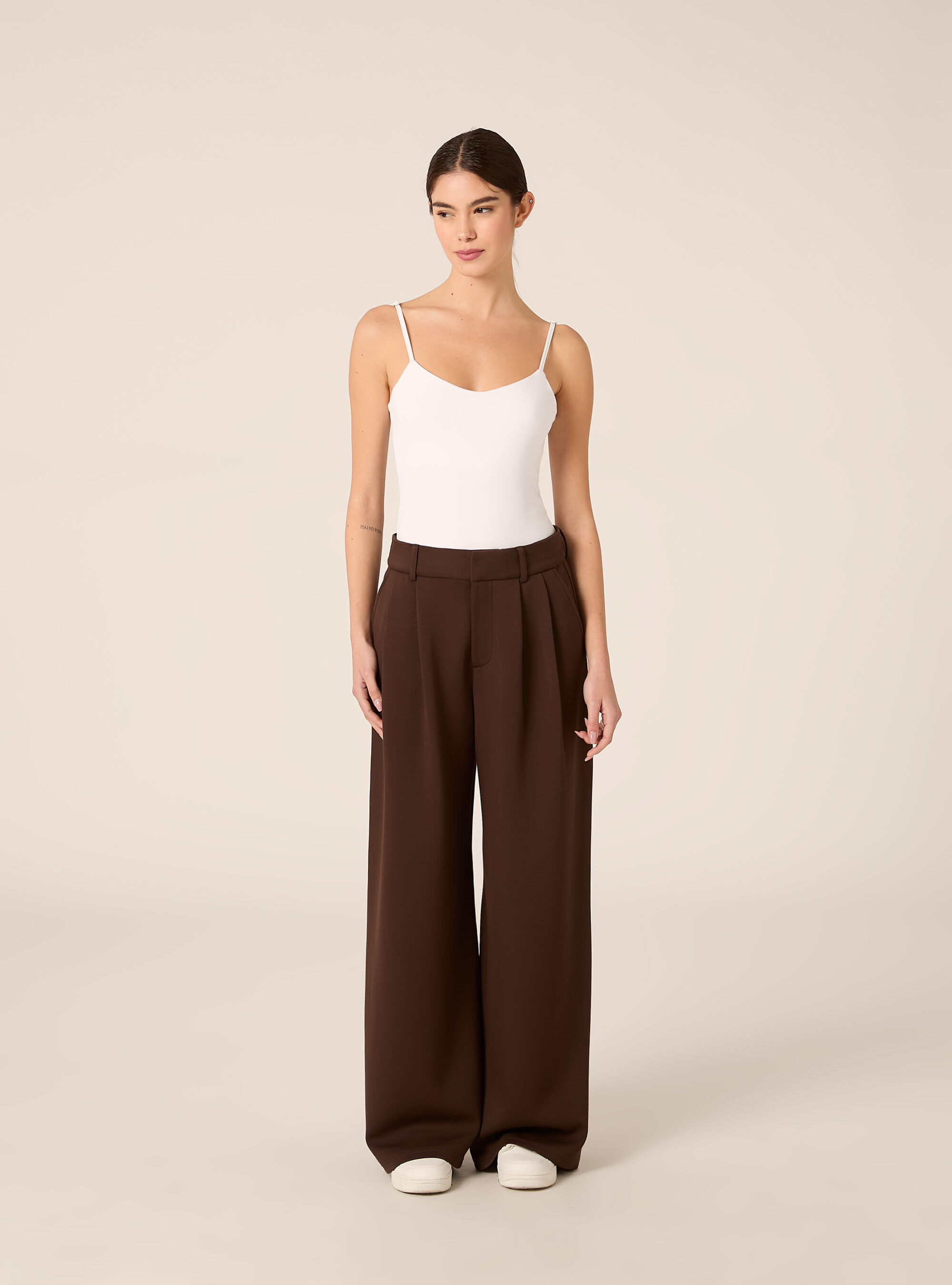 Pantalon large &agrave; toucher doux