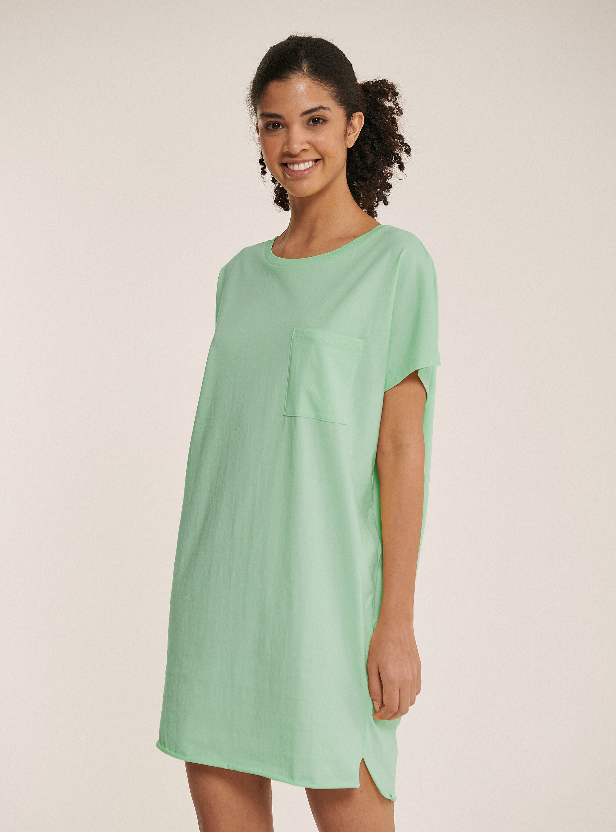 Vestito basic con taschino in tinta unita | Alcott | Vestiti Uomo