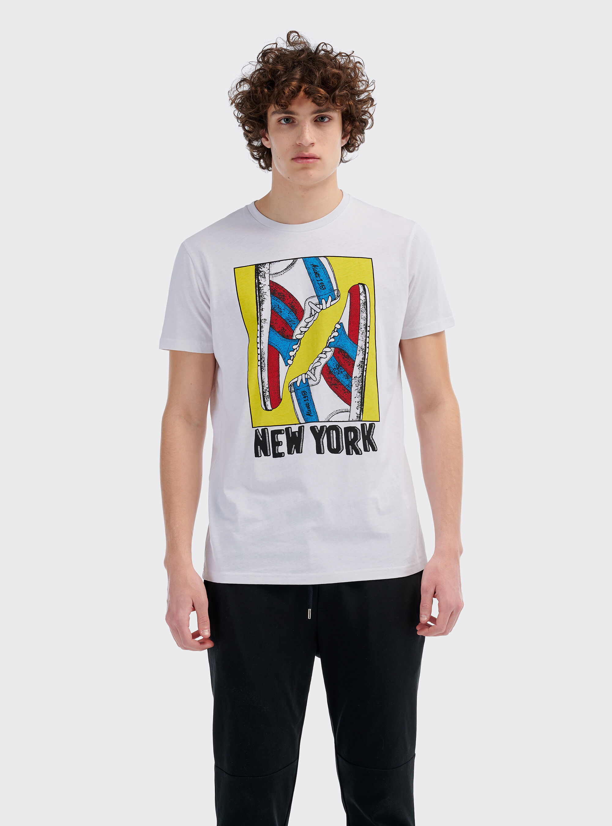 Graphic short sleeves t-shirt