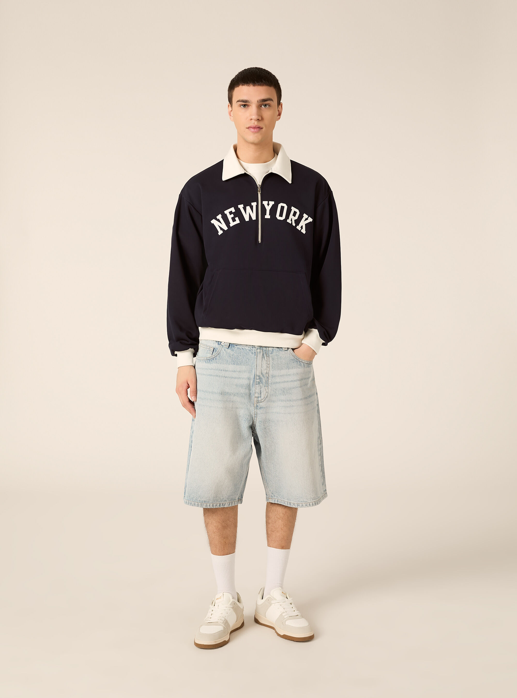 Felpa collo polo con zip boxy fit stampata