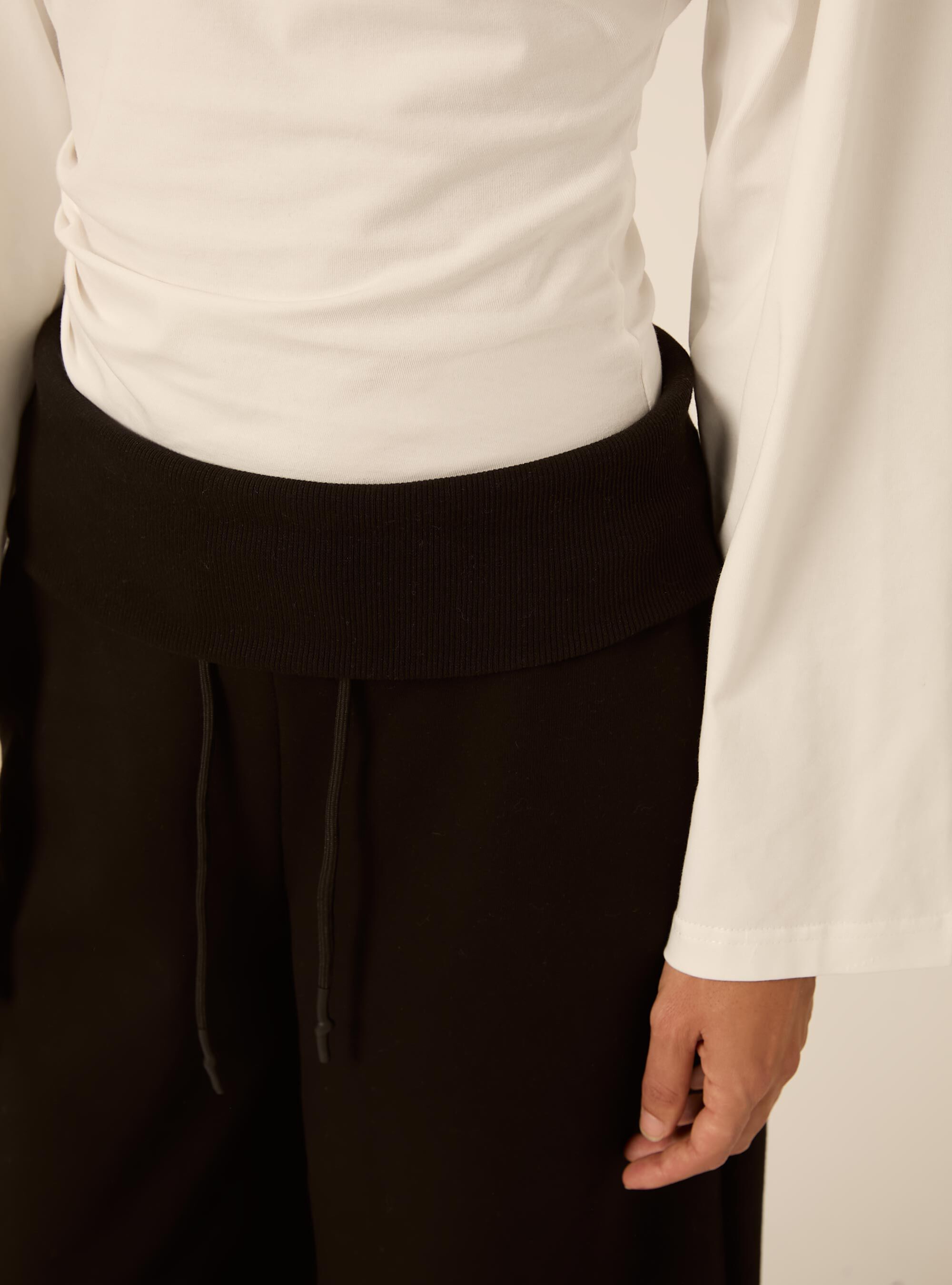 Pantaloni Jogger barrel fit con fascia risvoltata, NERO