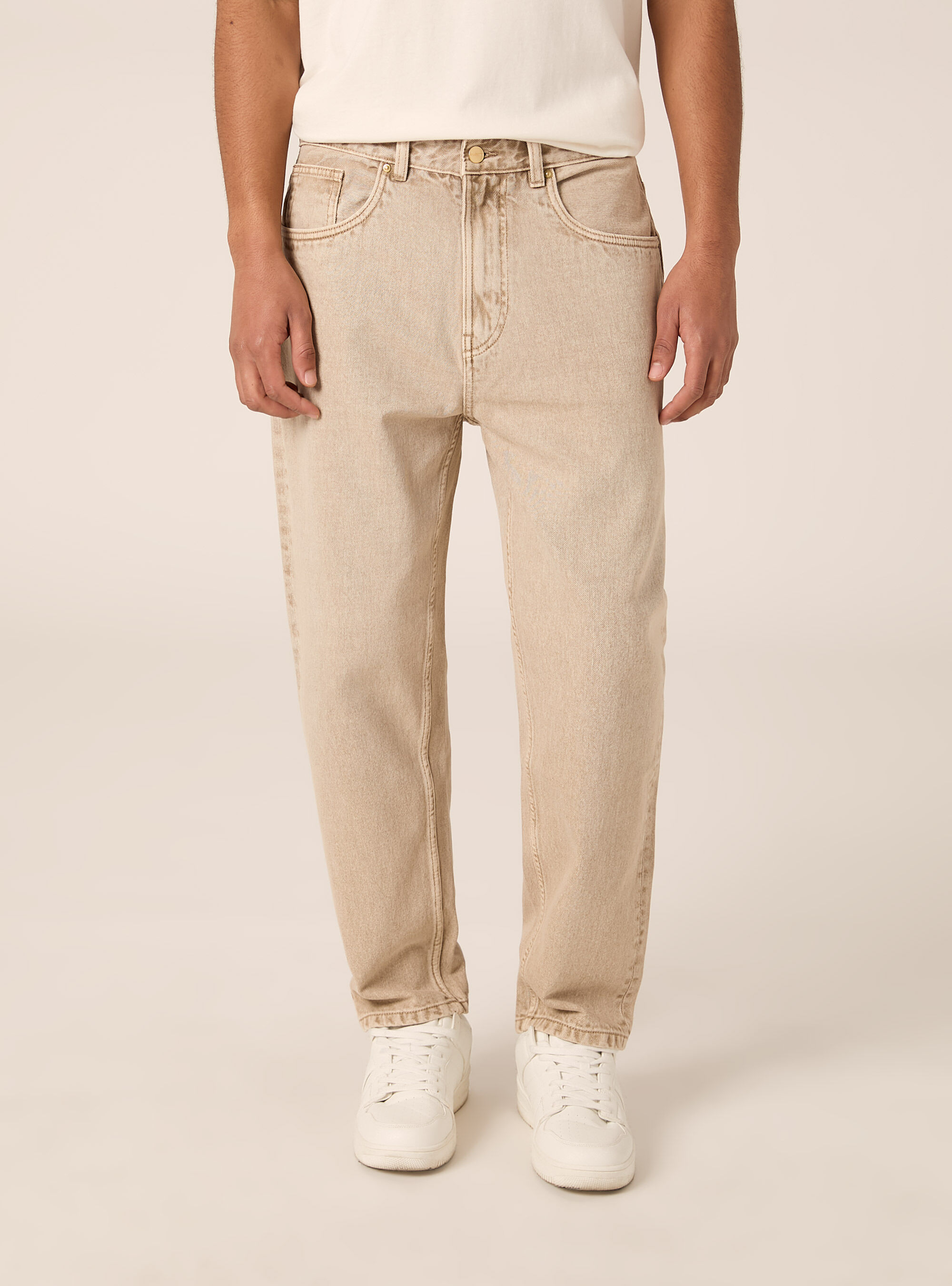 Pantalone loose fit in denim colorato