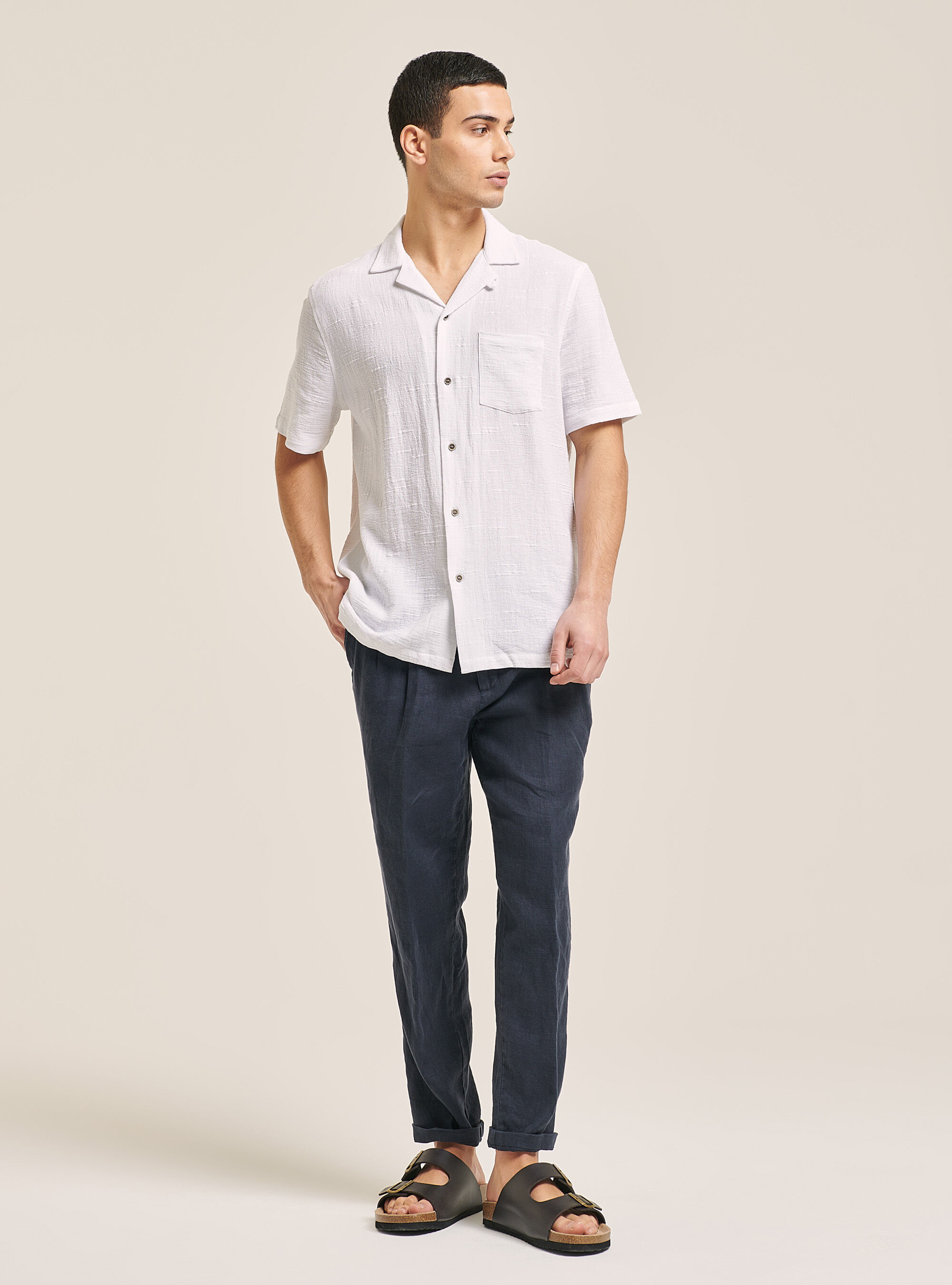 Linen blend shirt with breast pocket and bowling collar, WHITE