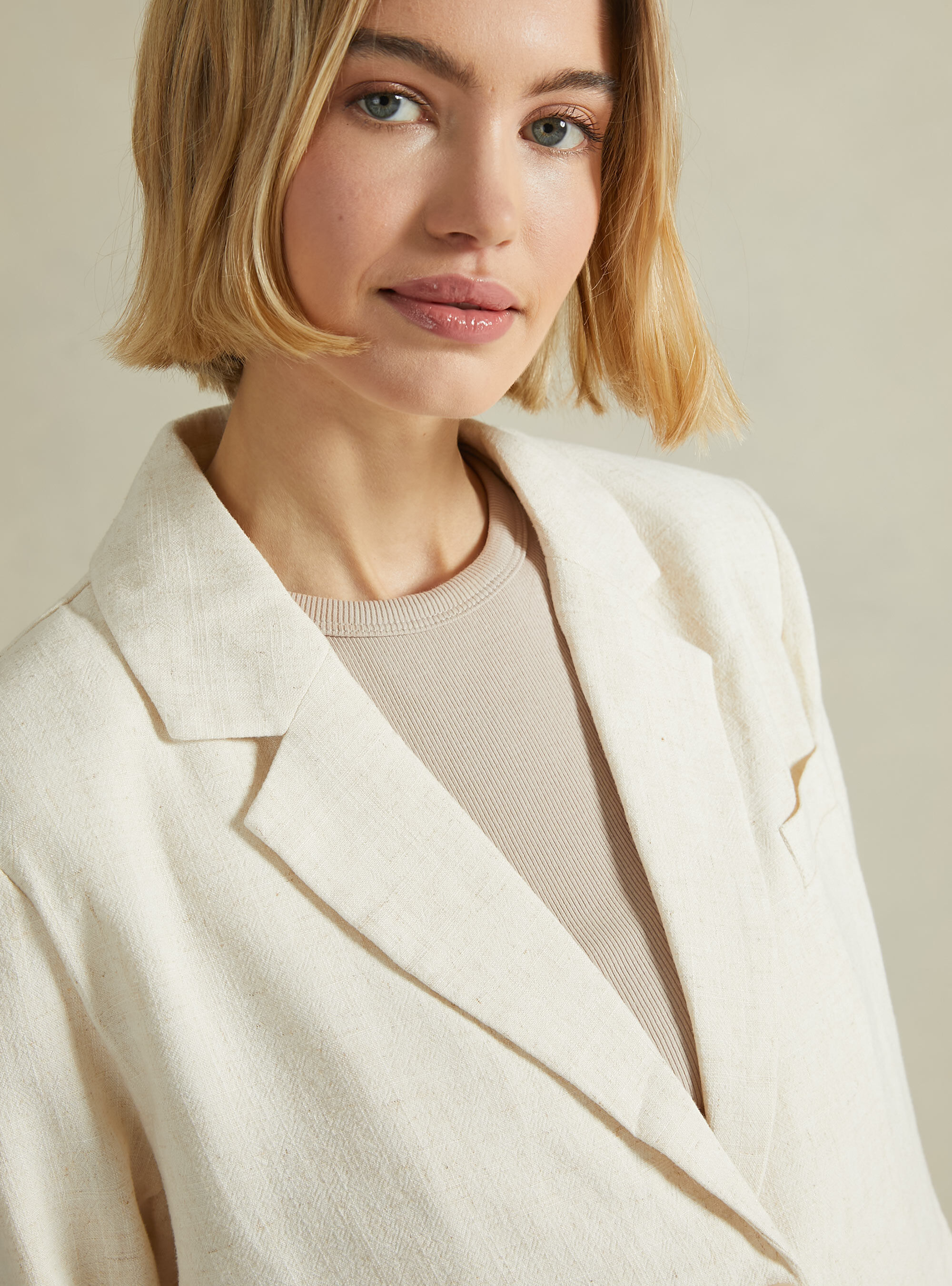 Blazer cropped in misto lino, BG3 BEIGE LIGHT