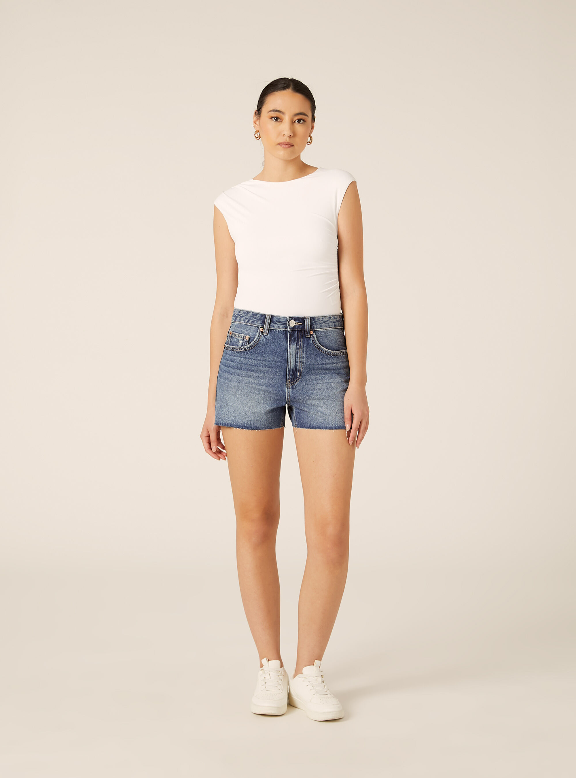 Denim Shorts with Raw-Cut Hem, D003 MEDIUM BLUE