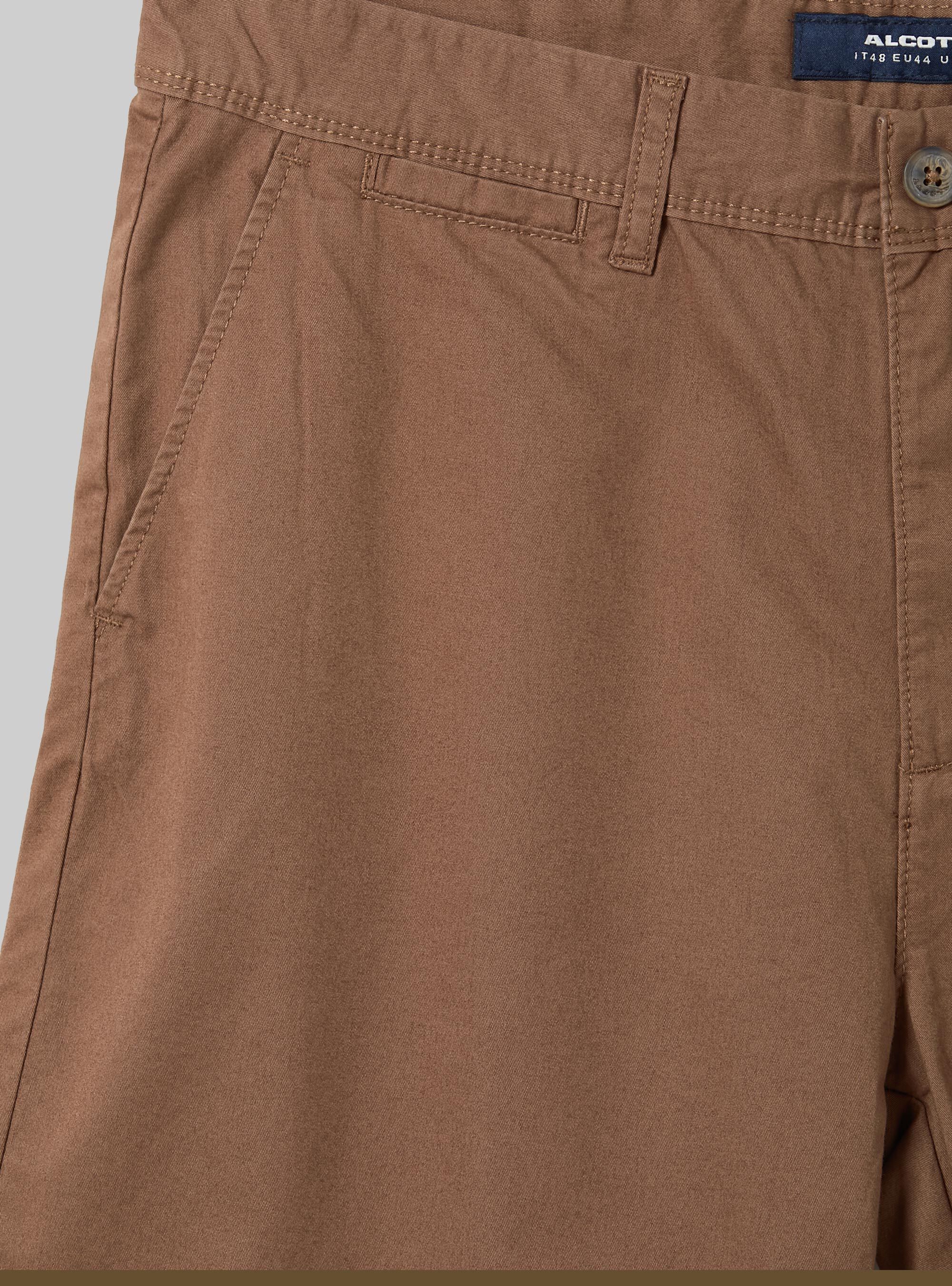 Bermuda en serg&eacute; uni, C515 BROWN