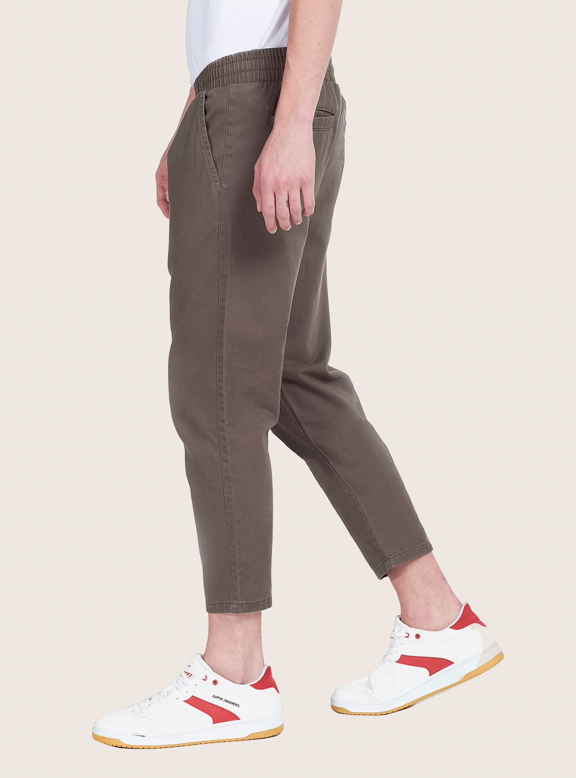 Pantaloni sneakers on sale
