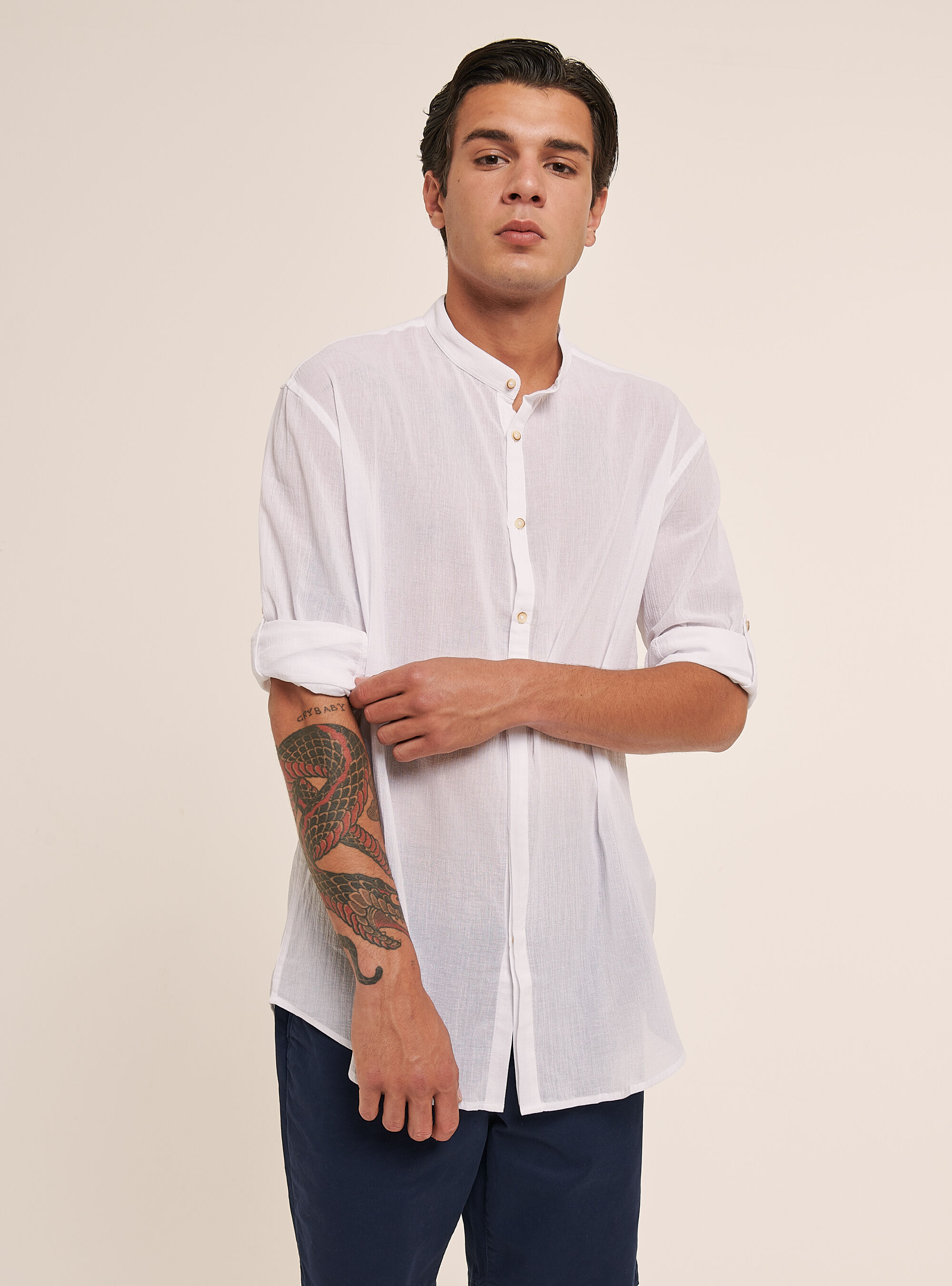 Camicia a maniche lunghe in cotone con collo coreano