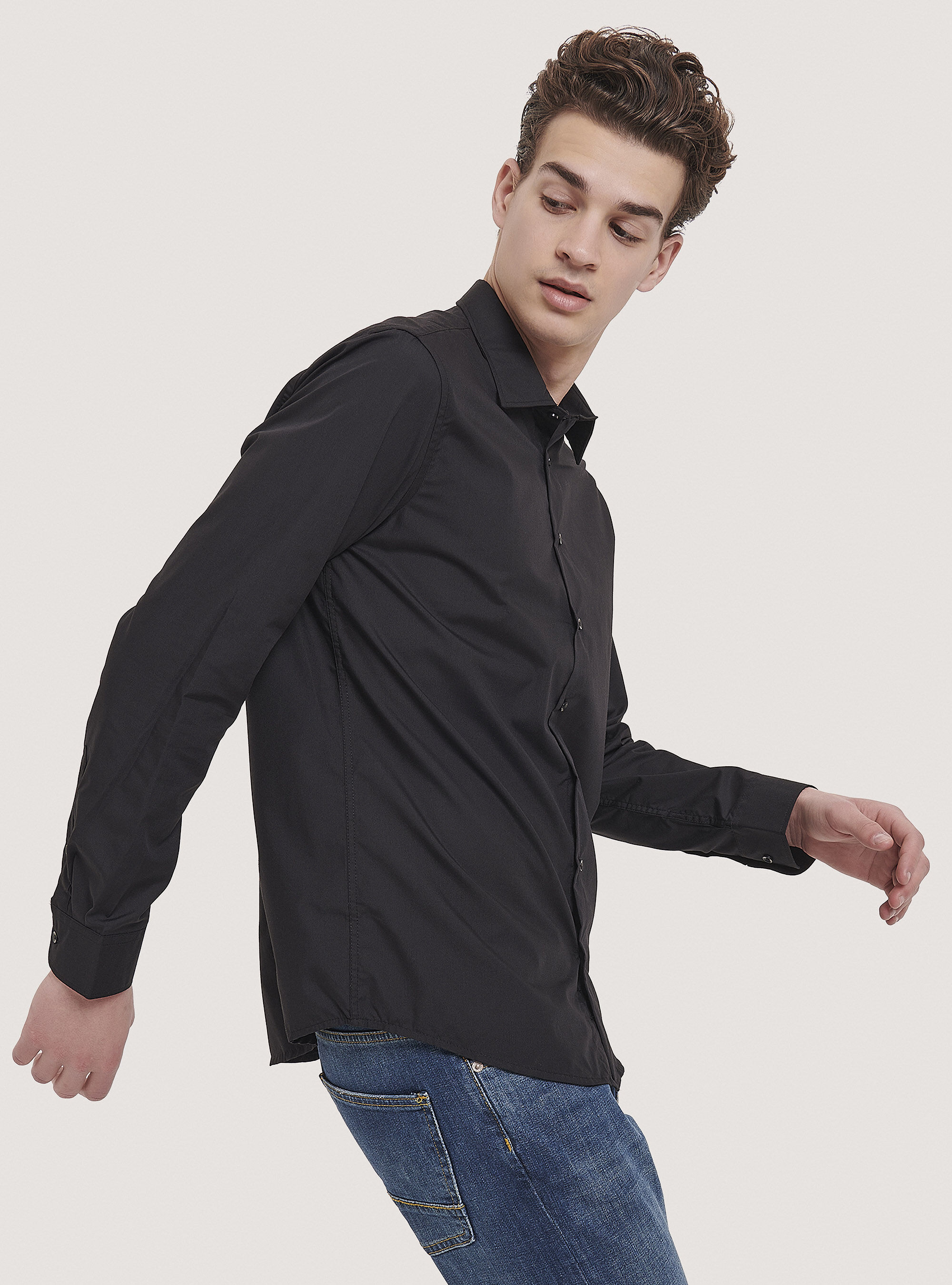 Camicia a manica lunga in tinta unita, NEGRO