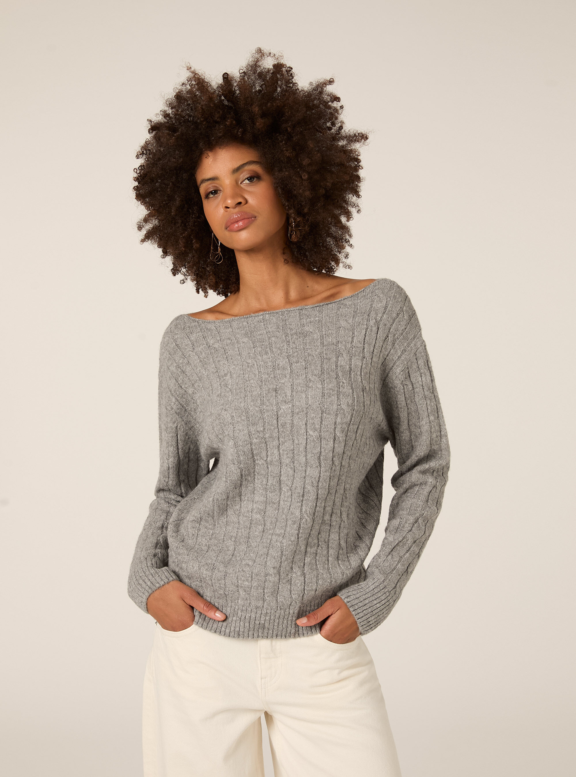 Pullover mit U-Boot-Ausschnitt