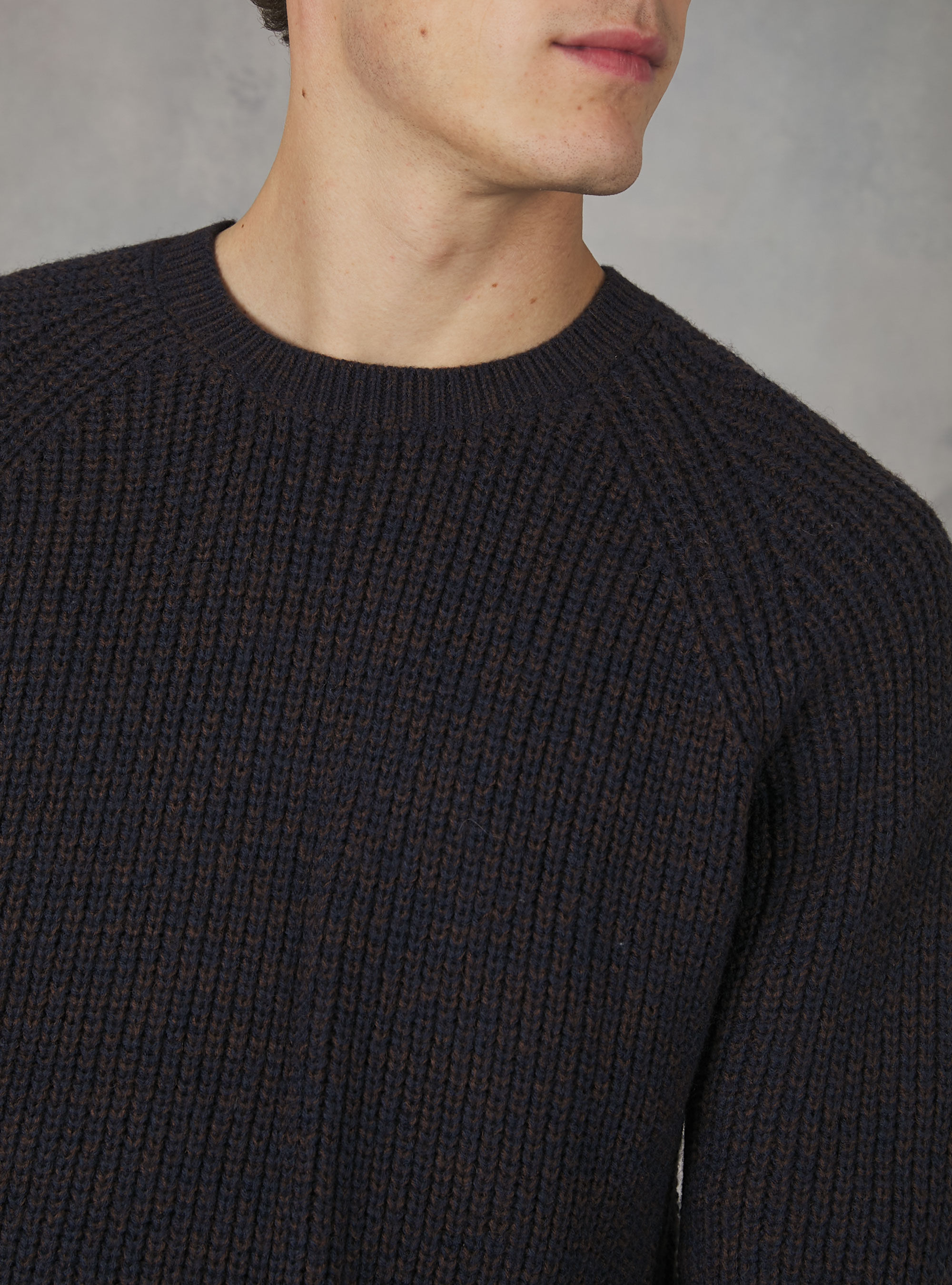 Pull &agrave; col rond en maille anglaise, MBR1 BROWN MEL DARK