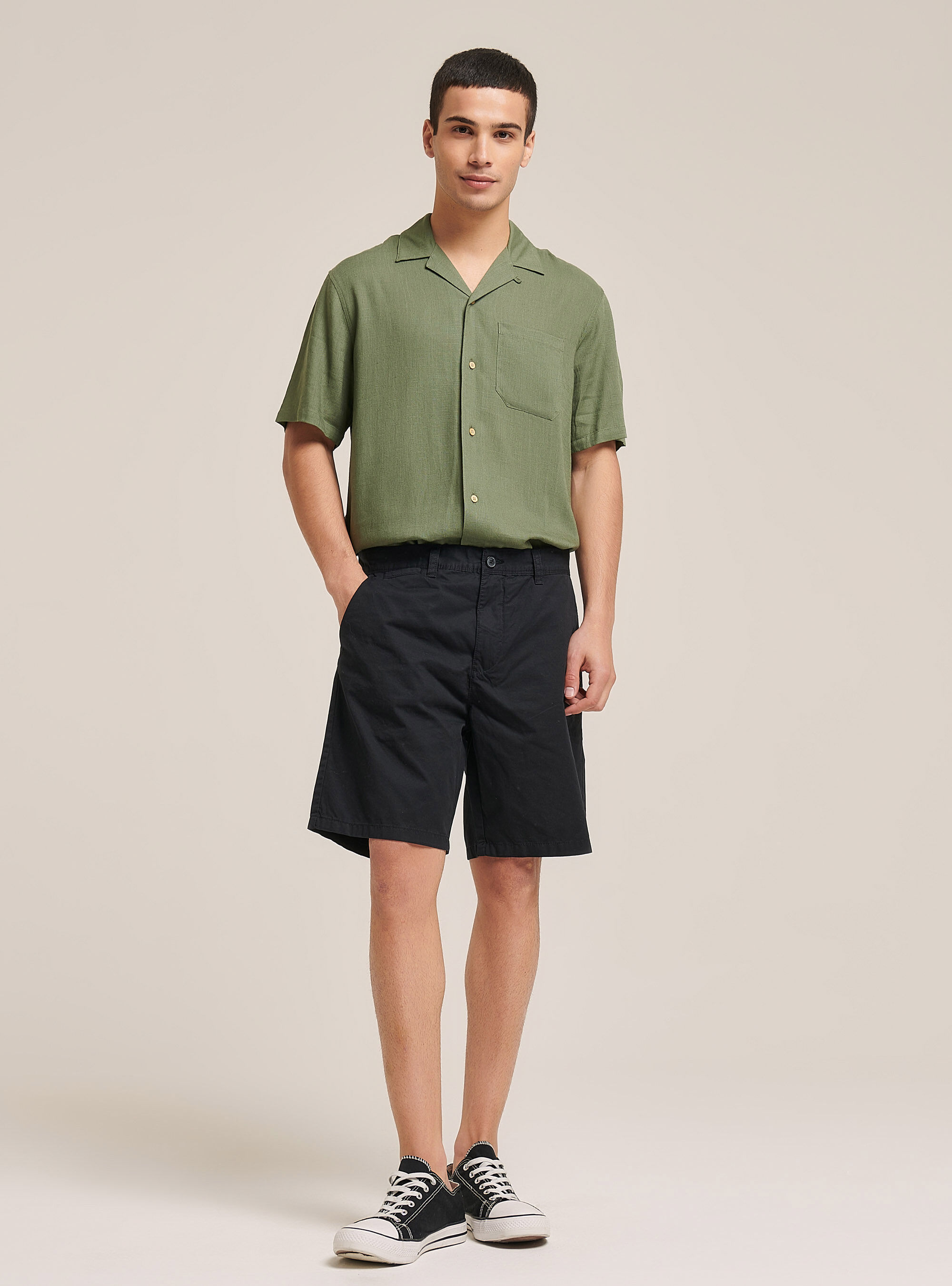 Bernmuda en twill, C101 BLACK