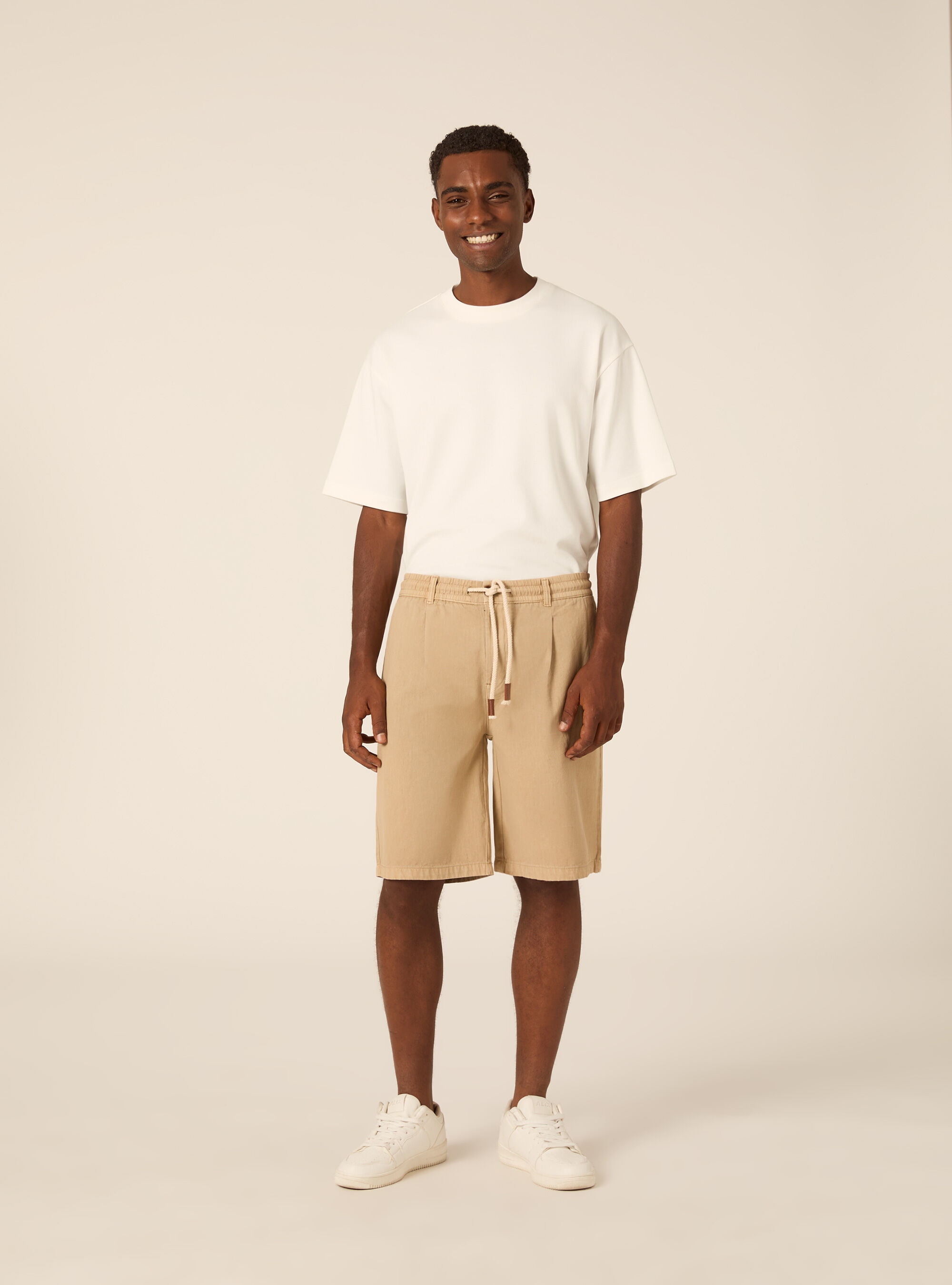 Bermudas de Baby Twill con Pinzas y Cord&oacute;n