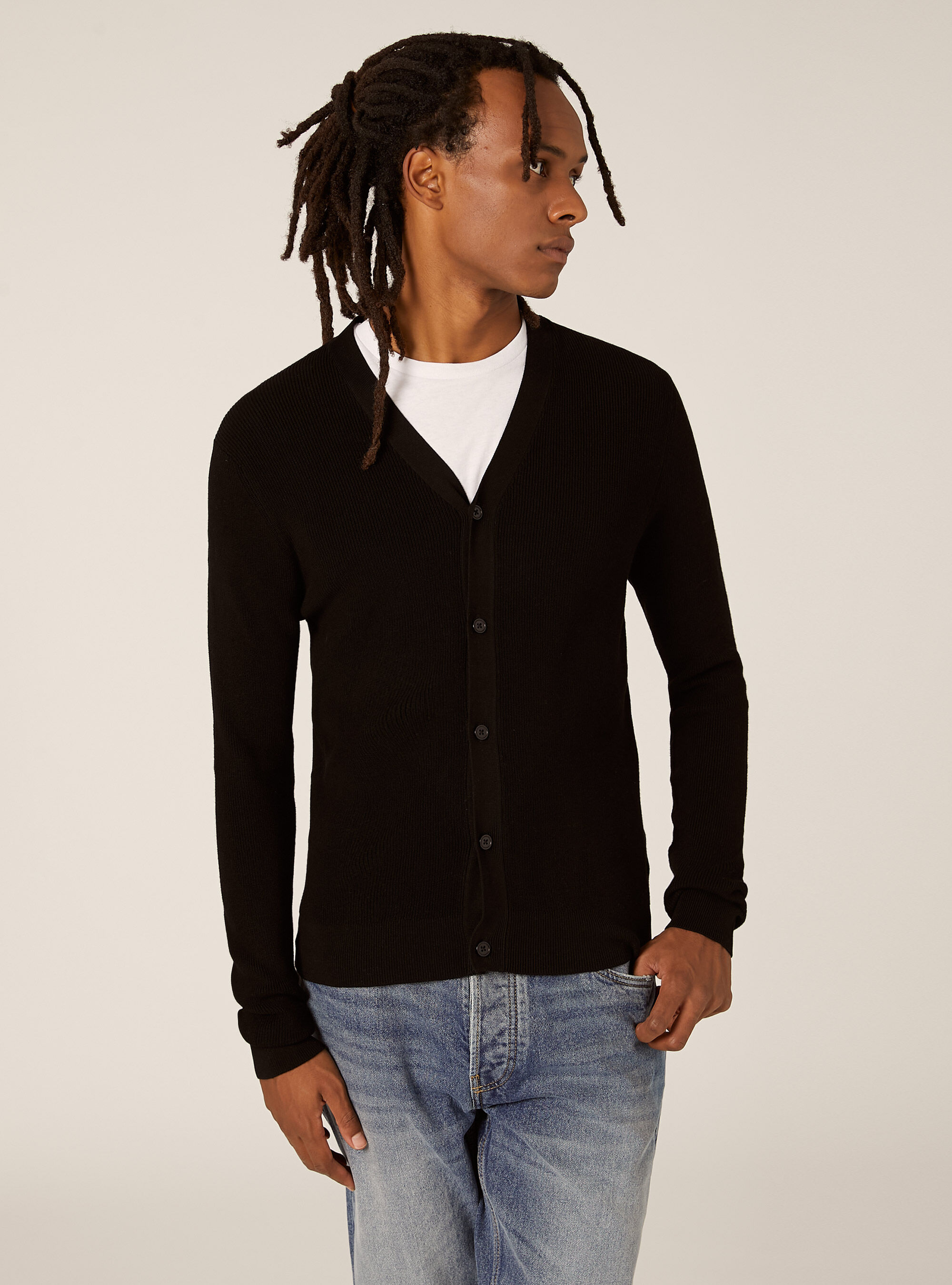 Leichte Strickjacke aus englischem Rippstrick