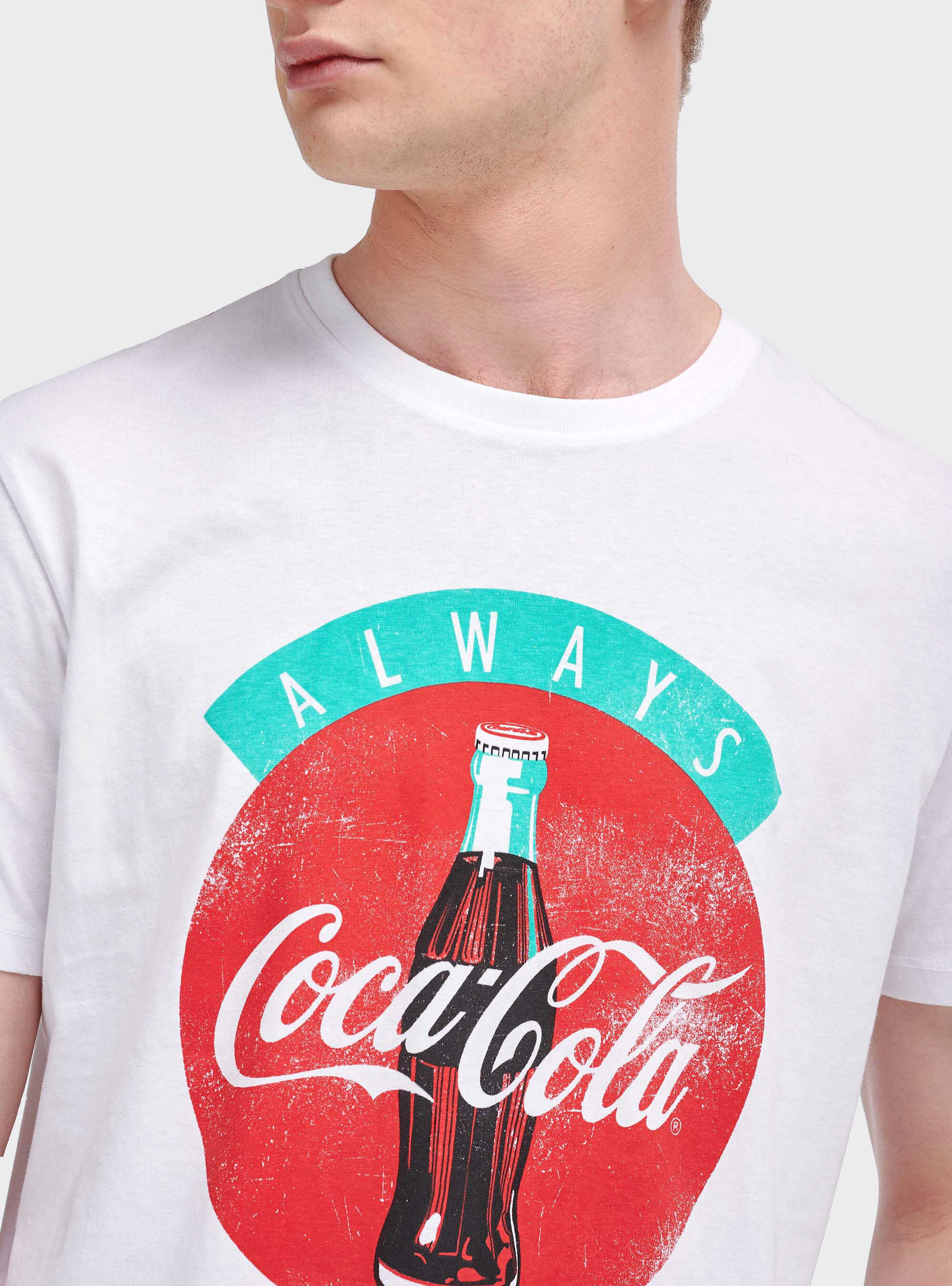 Coca cola shirt outfit deals