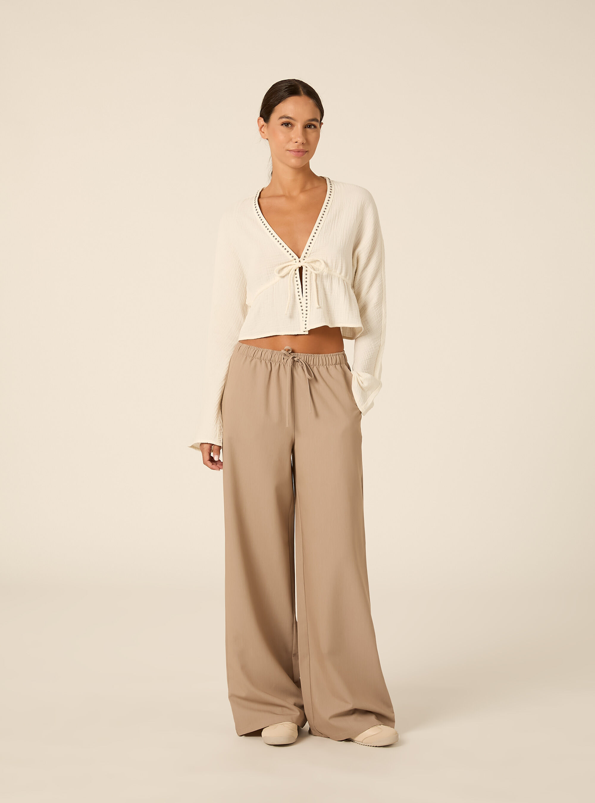 Blusa con borchie