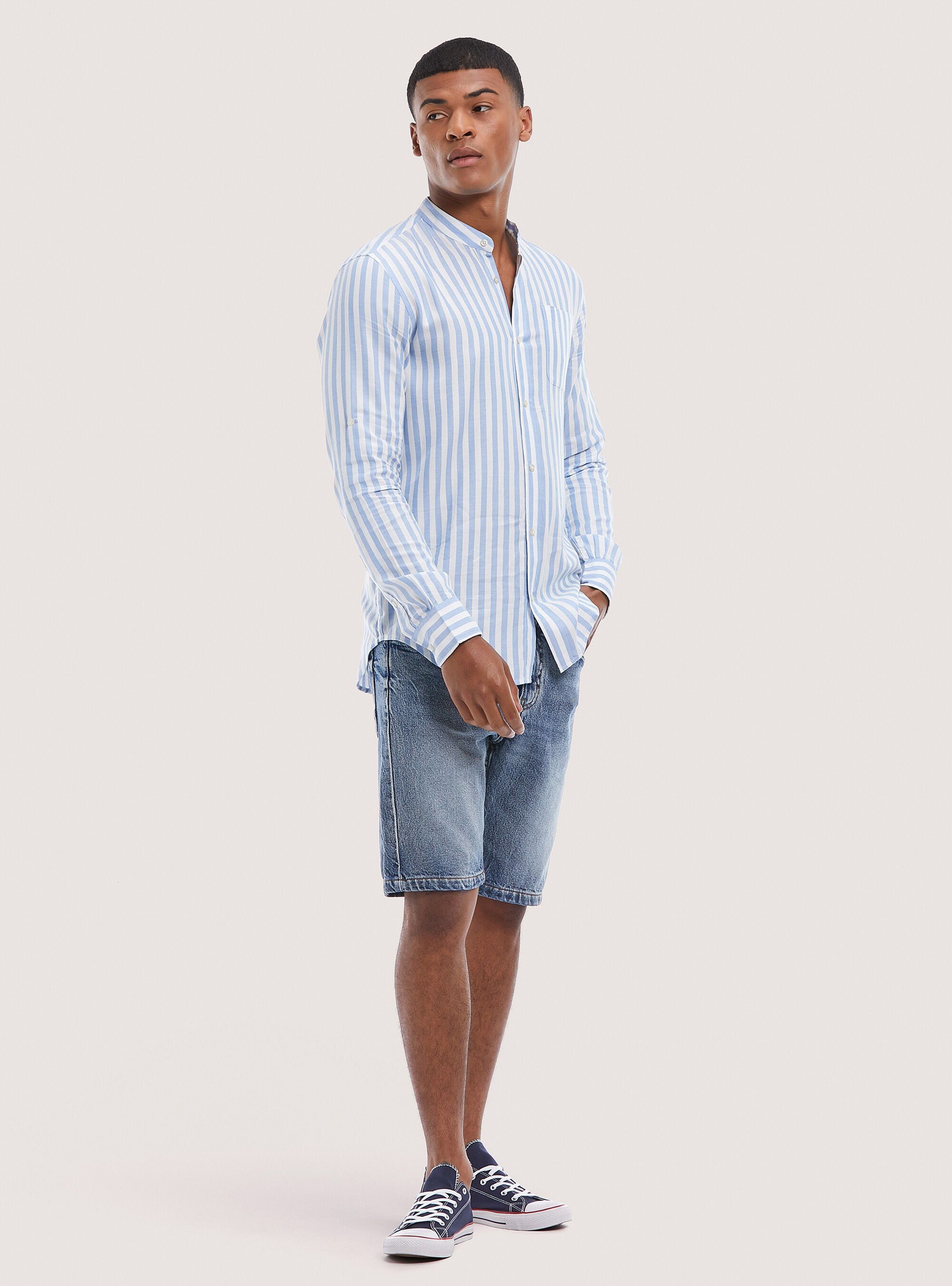 Camicia a righe con collo coreano