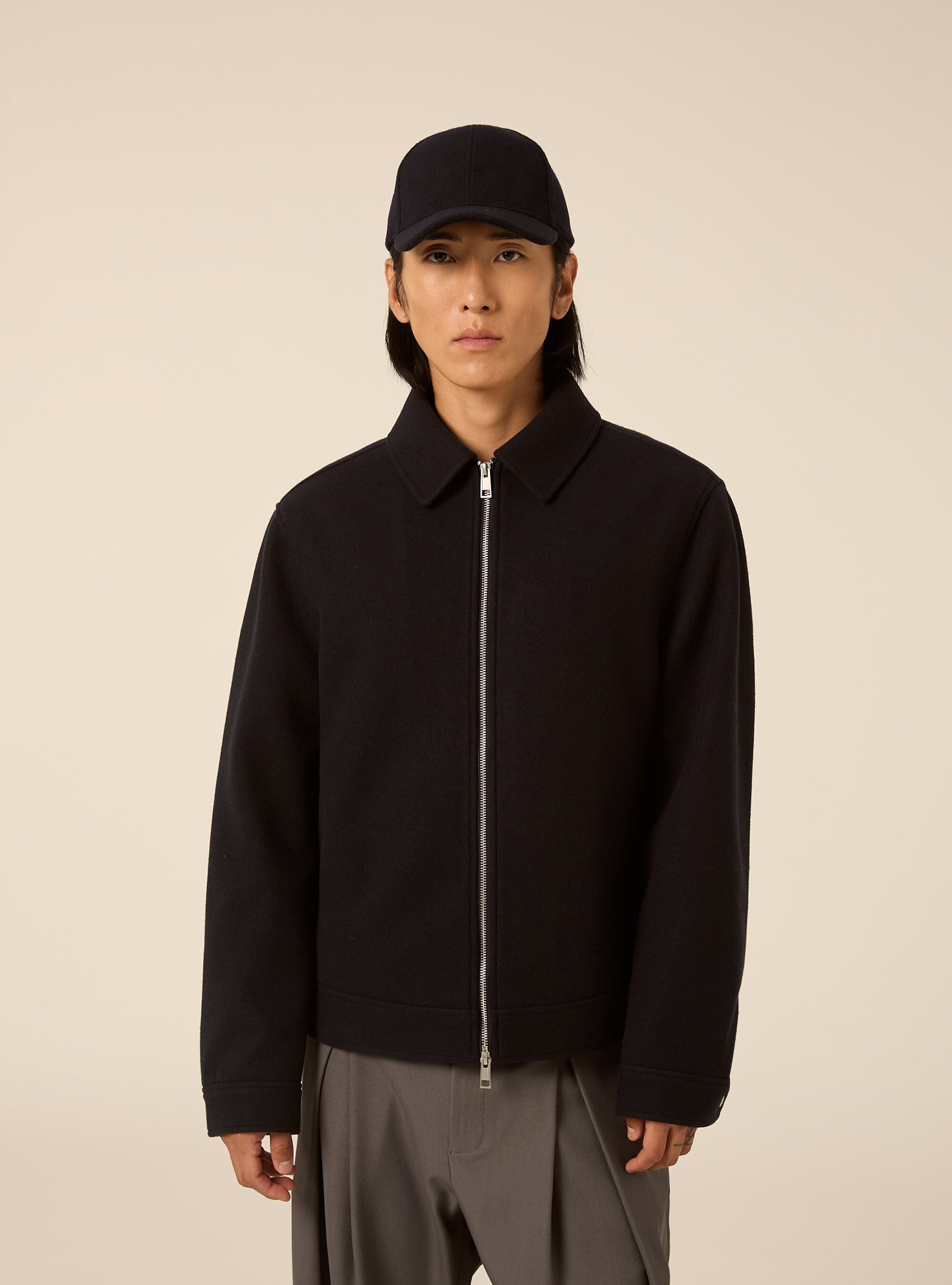 Bomber con colletto e zip frontale in panno