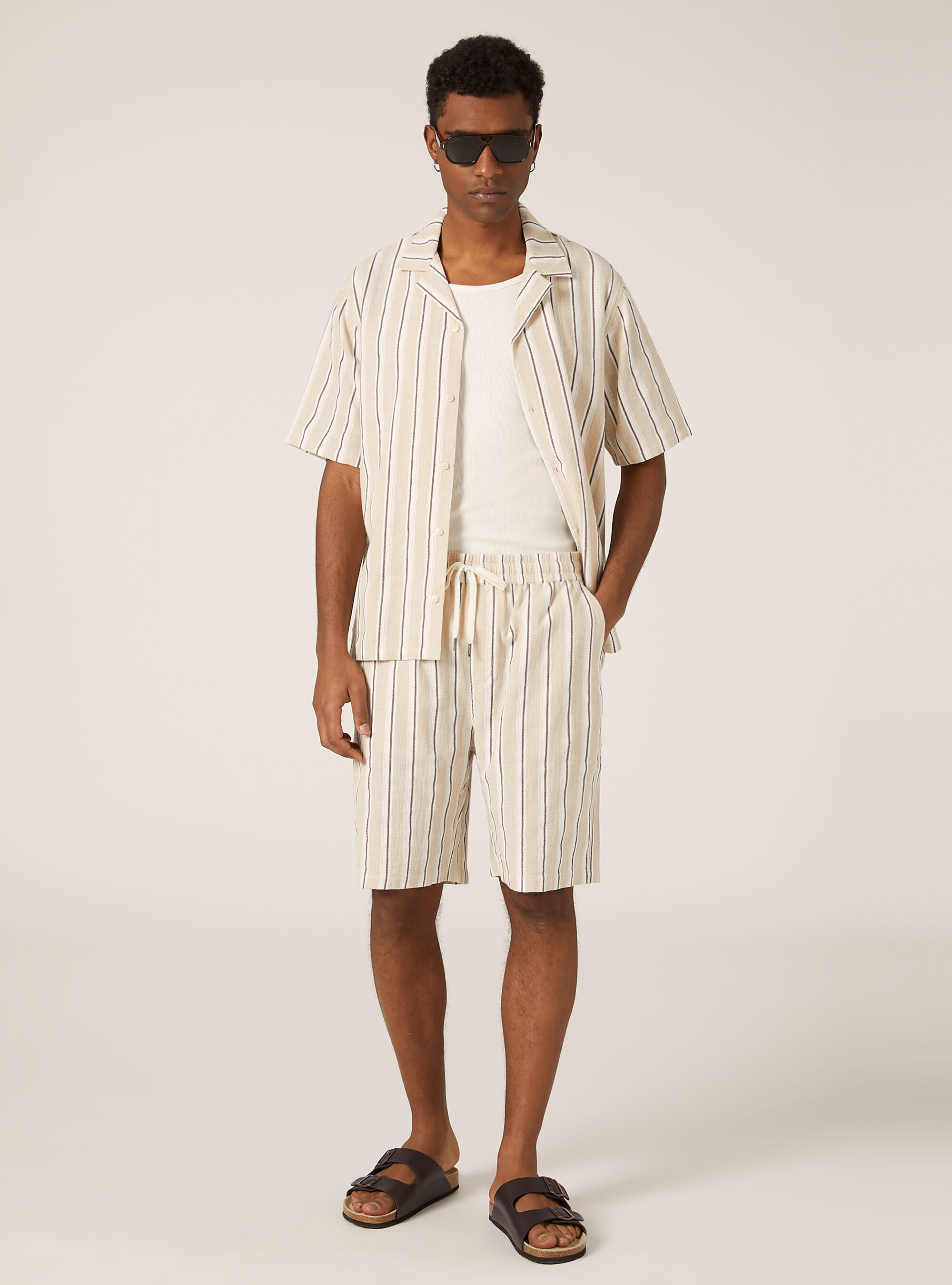 Bermuda rigato in misto lino