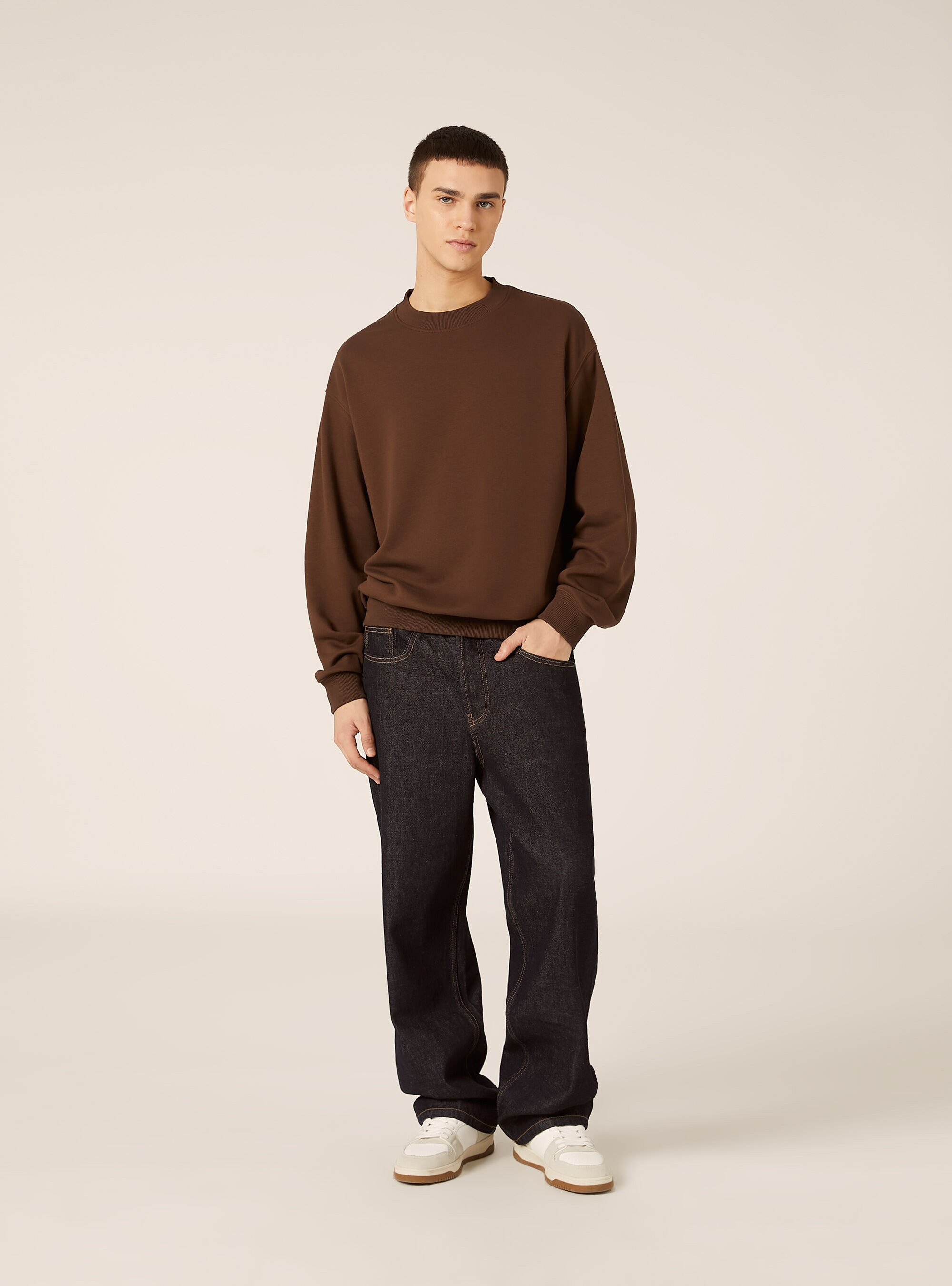 Boxy fit crew neck sweatshirt